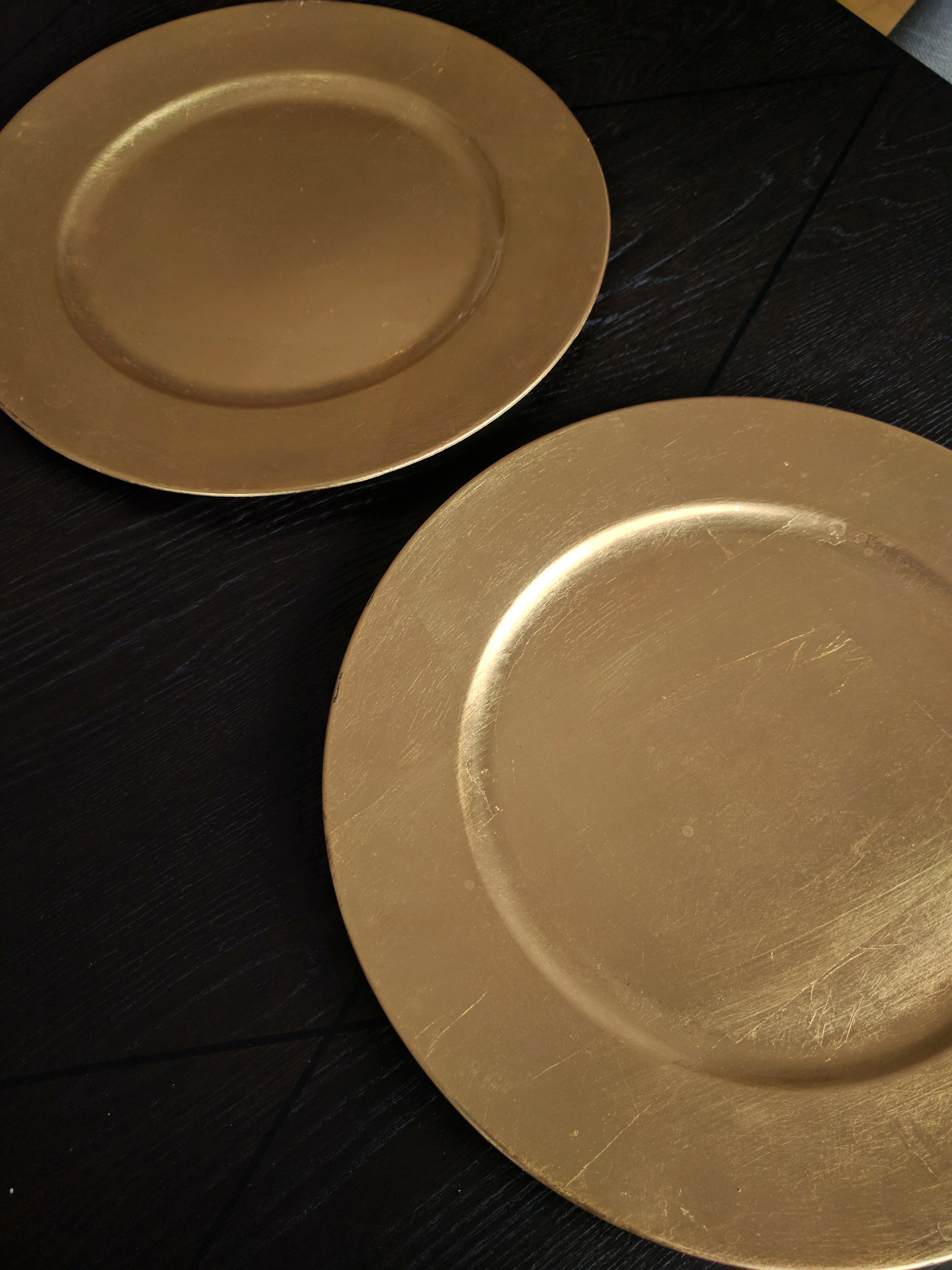 Gold Decorative Charger Plates 13inch - 2 Pieces - photo 2