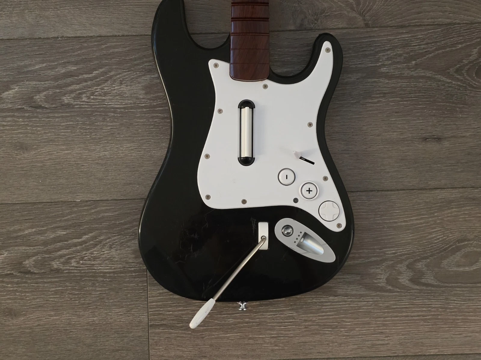 Fender Stratocaster Guitar + Kramer Striker Guitar - photo 2