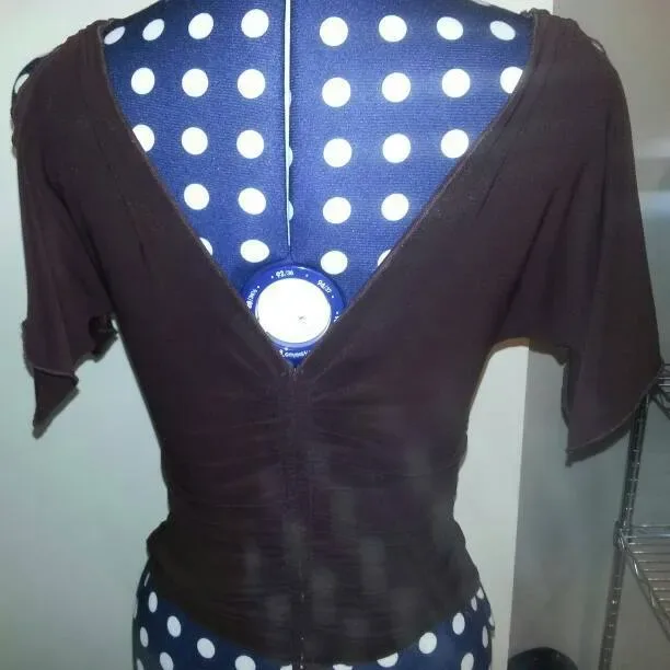 Cute Sirens Crop V-Neck Brown Shirt With Stretchy Elastic An... - photo 5