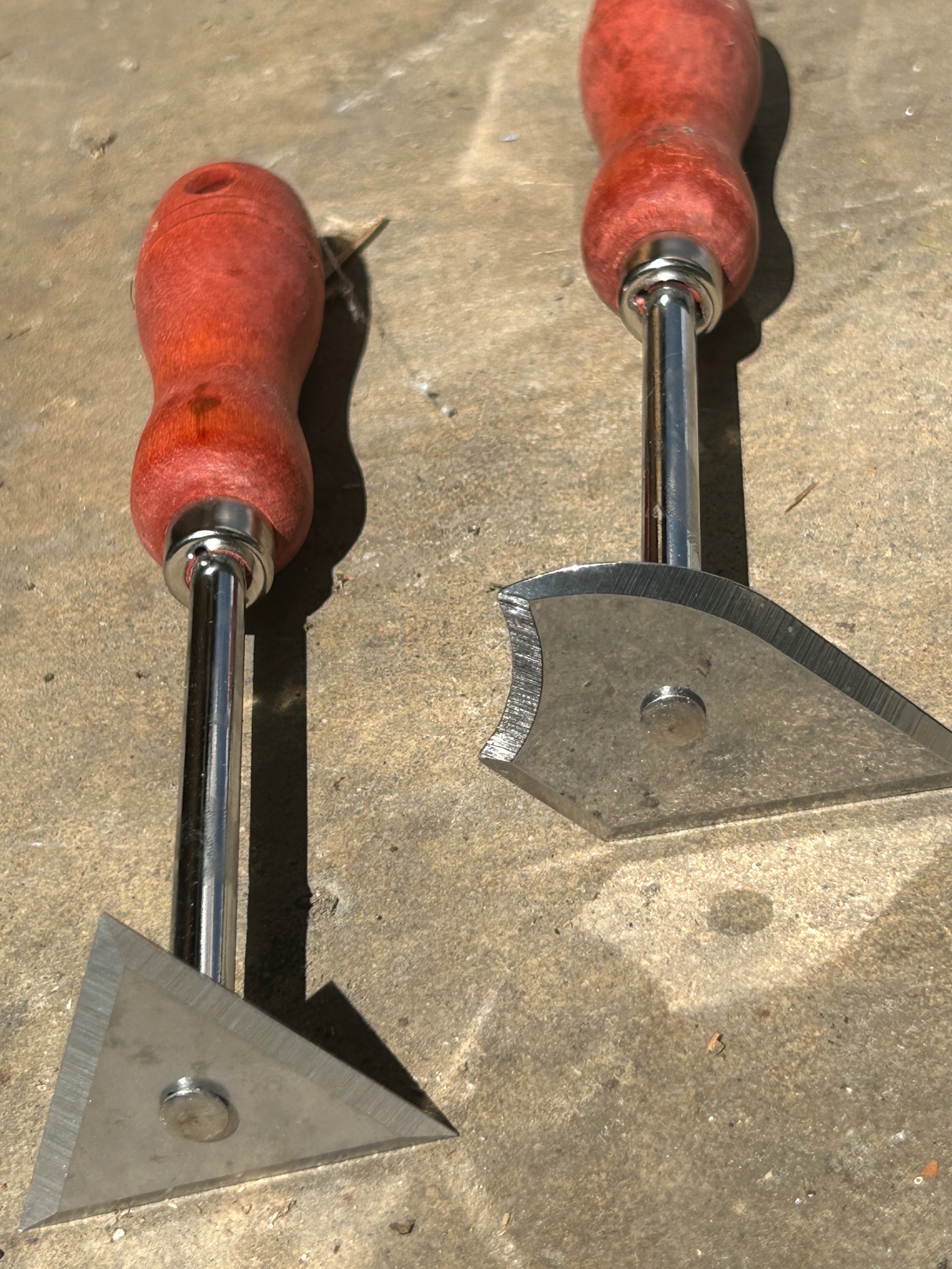 Metal Paint Scrapers - Triangle and Teardrop