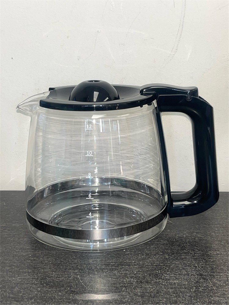 Amazon Basics 12-Cup Glass Replacement Carafe – Black - photo 4