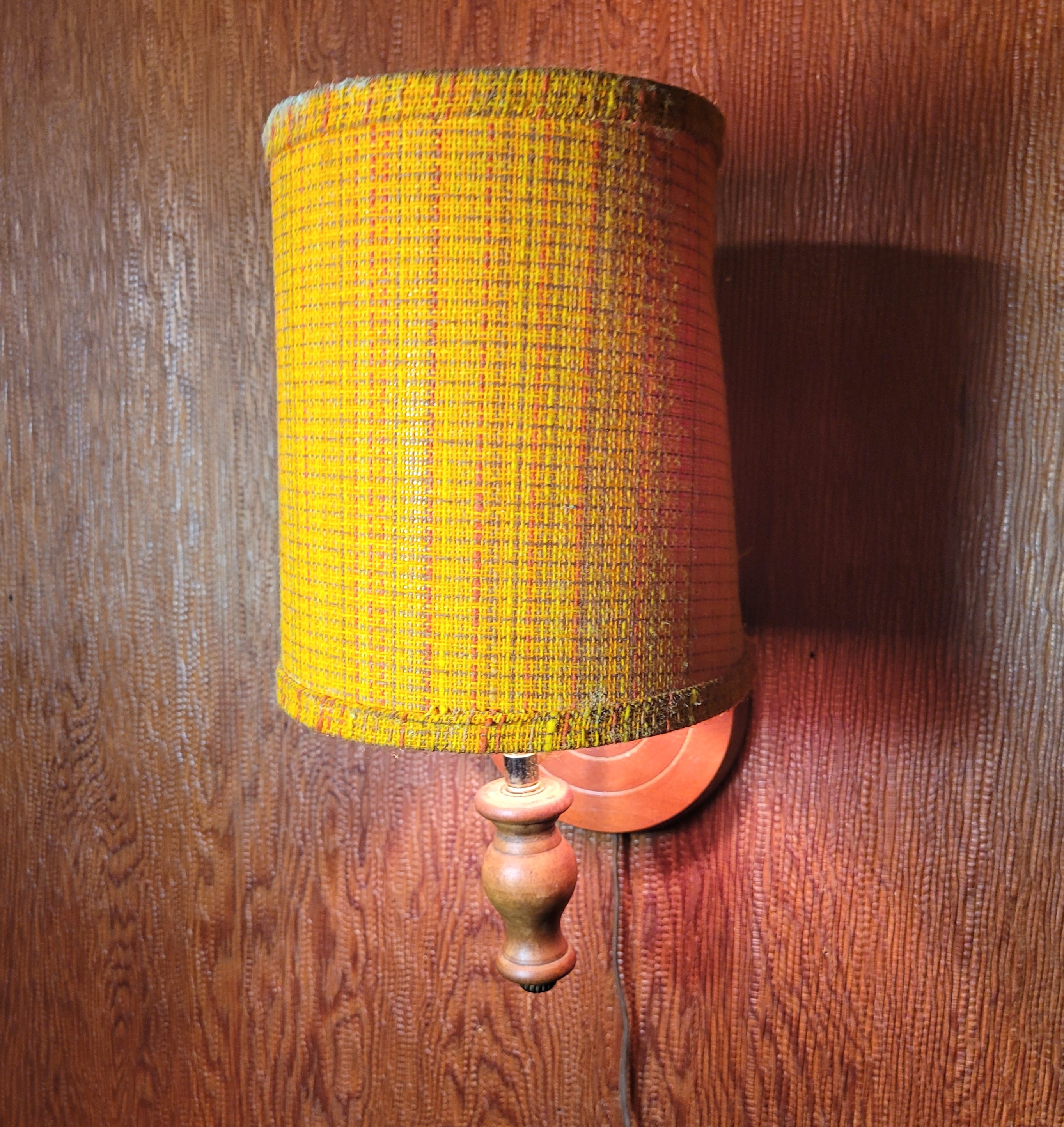 1970 Wall Sconce Lamp Turned Wood Base Yellow Woven Burlap - photo 3