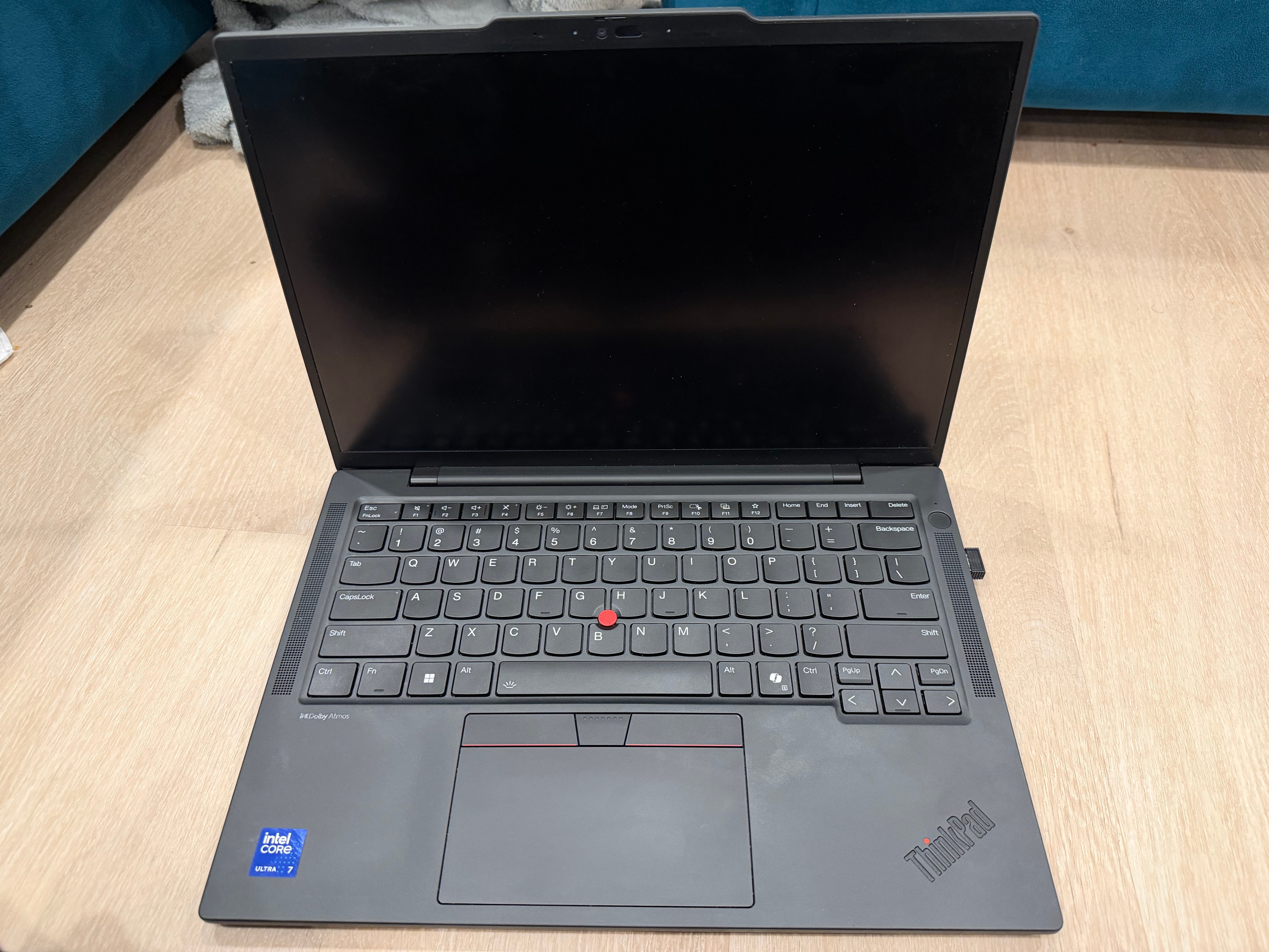 Lenovo ThinkPad T14s Gen 6 Intel (14”) - photo 2