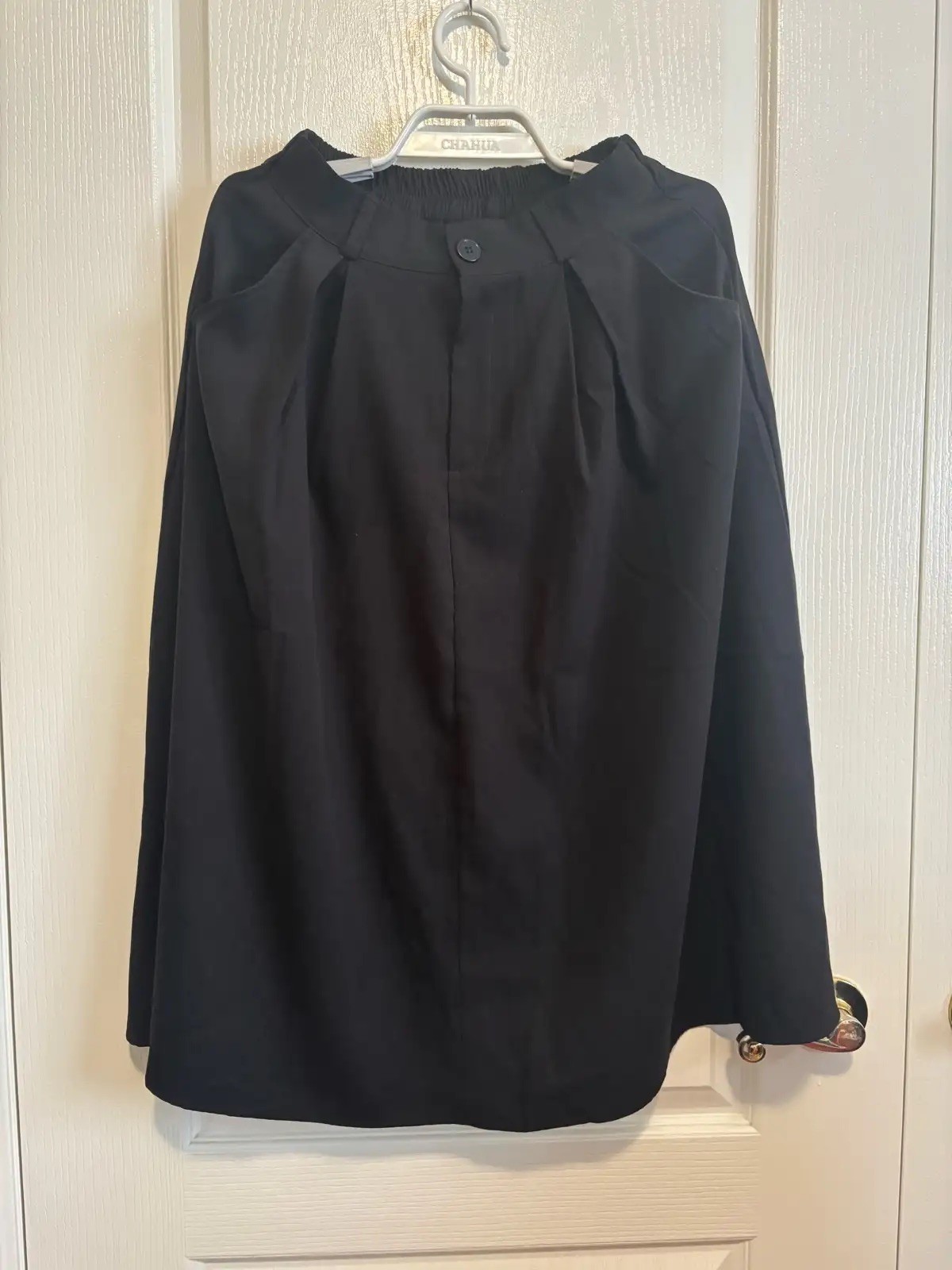 Black Midi Skirt / A-Line Skirt with Pockets