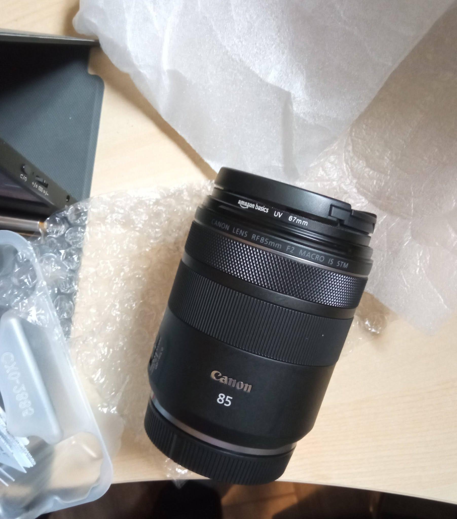 Canon RF 85mm f2 Macro IS STM - photo 2