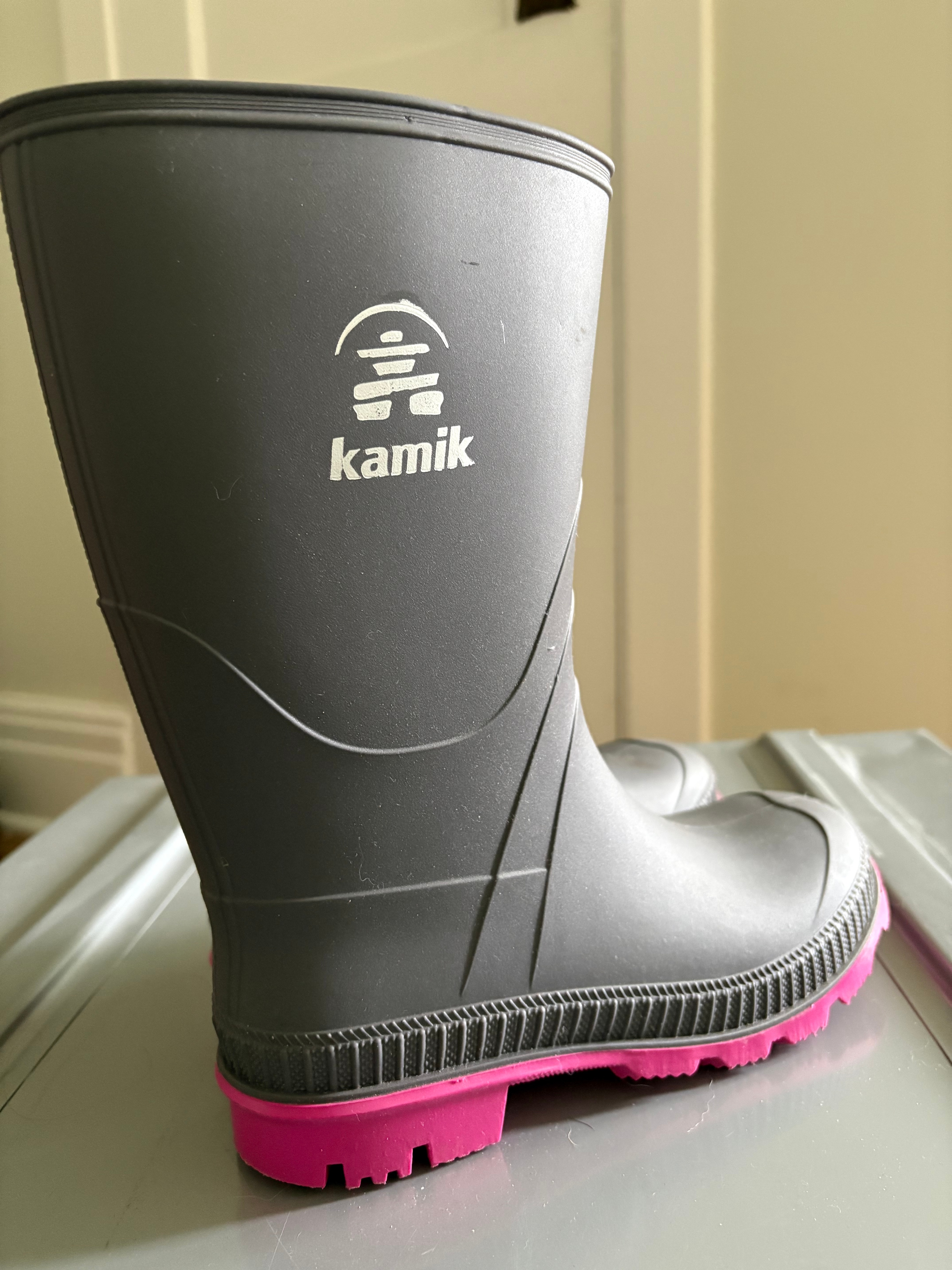 Kamik Kids Rain Boots – Grey & Pink – Size 3 – Barely Worn