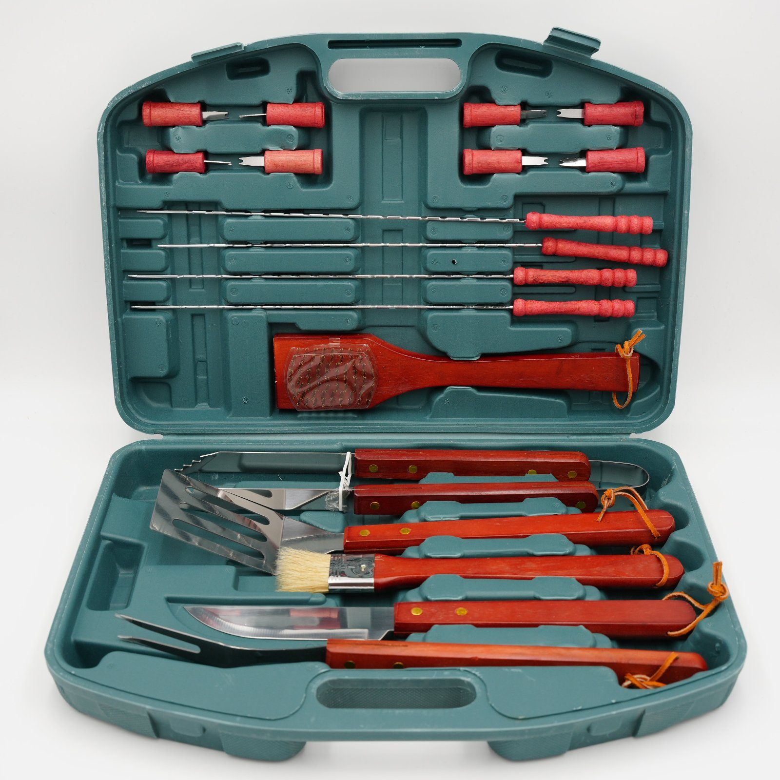 Bass Pro Shops 18 Piece BBQ Tool Set Brand New