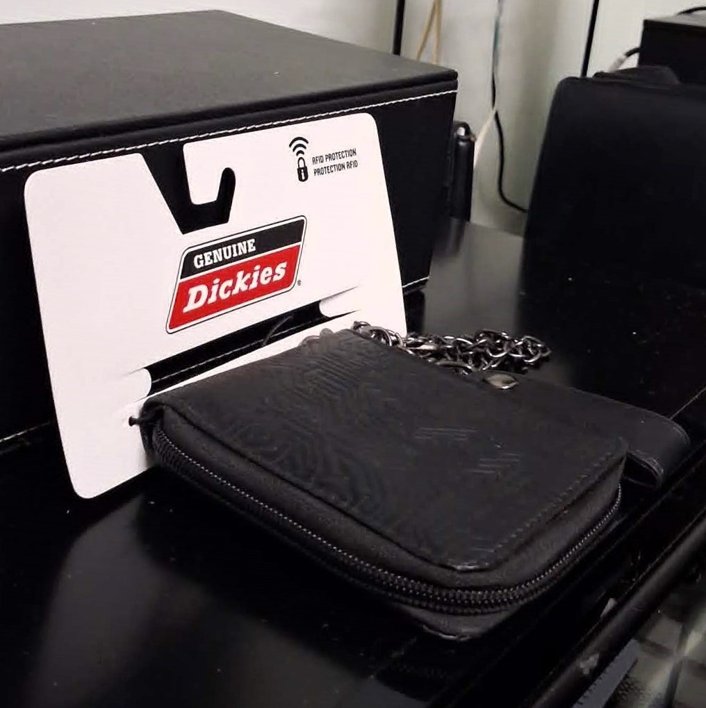 New Genuine Dickies Men Embossed Zip Anti-Theft Bifold Wallet - photo 3