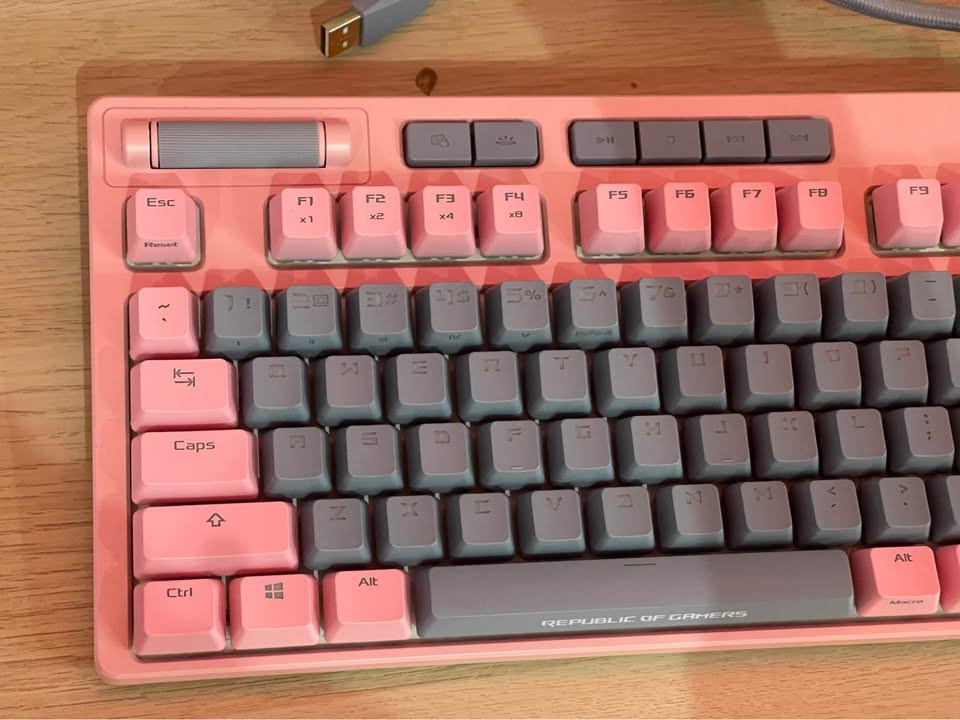 ASUS ROG Strix Pink Gaming Mechanical Keyboard - photo 3