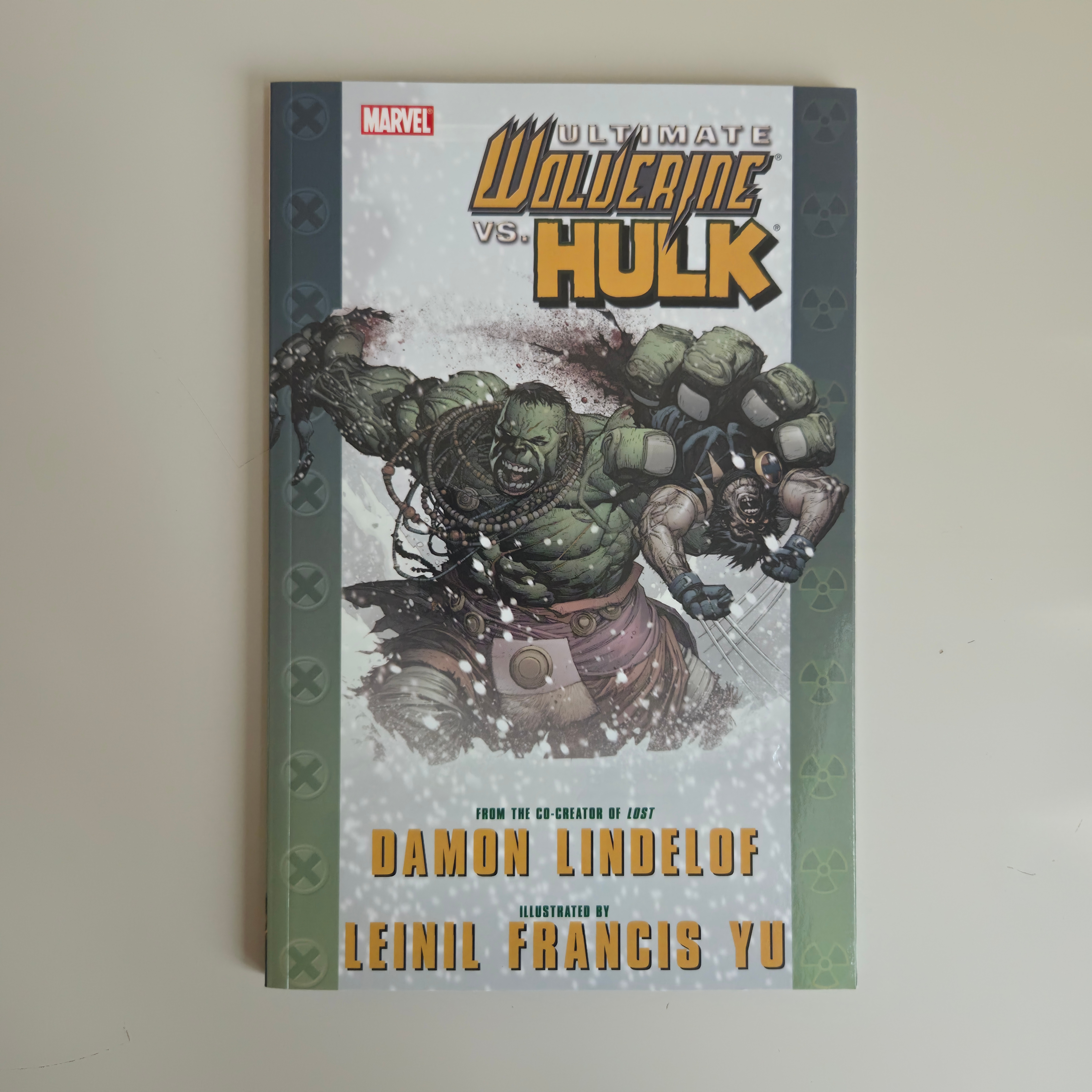 Marvel - 3-Marvel Universe Comic Books - Like New! 📚 - photo 4