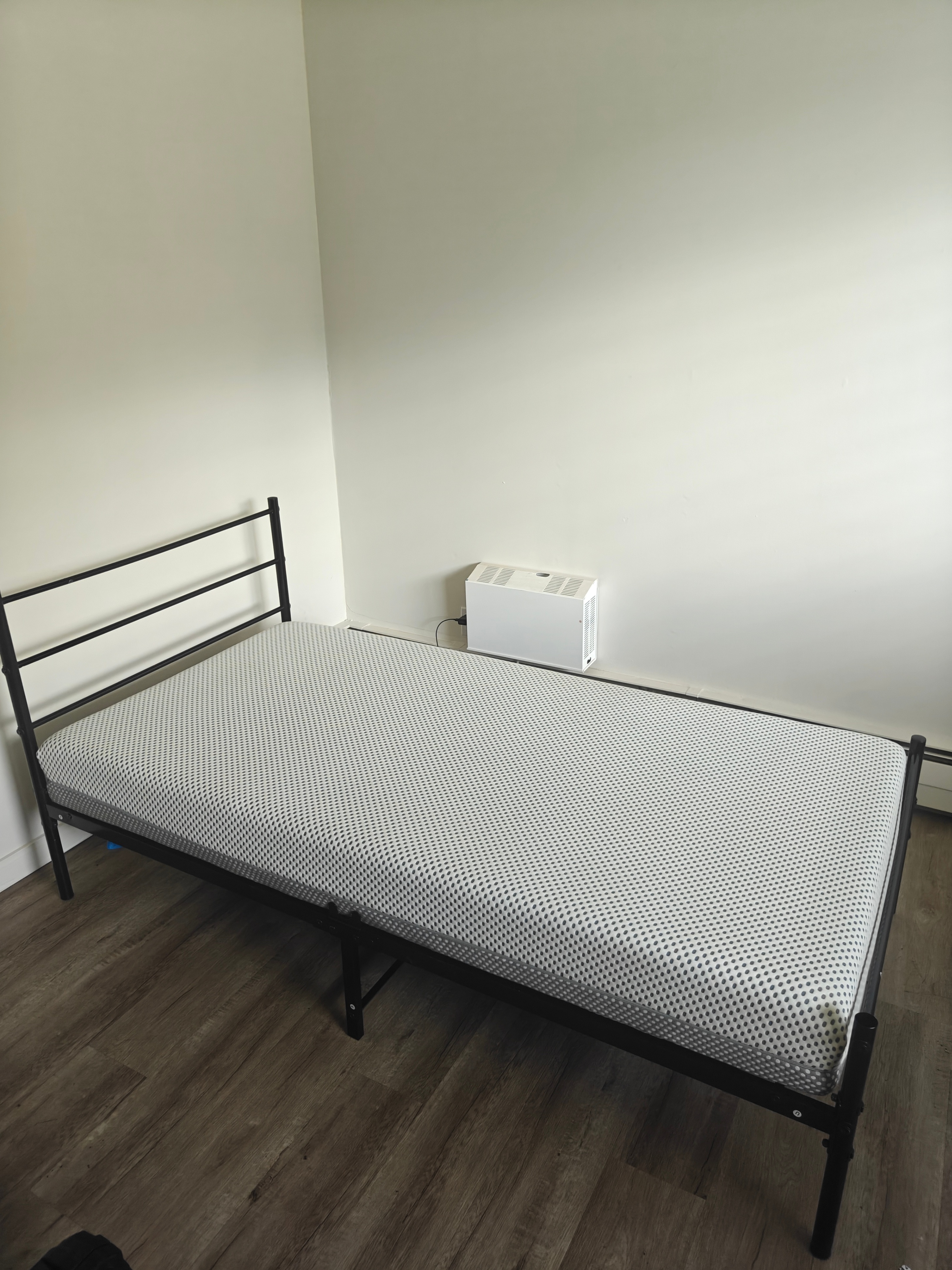 Bed Frame Black Metal Twin Size with Memory Foam Mattress - photo 3