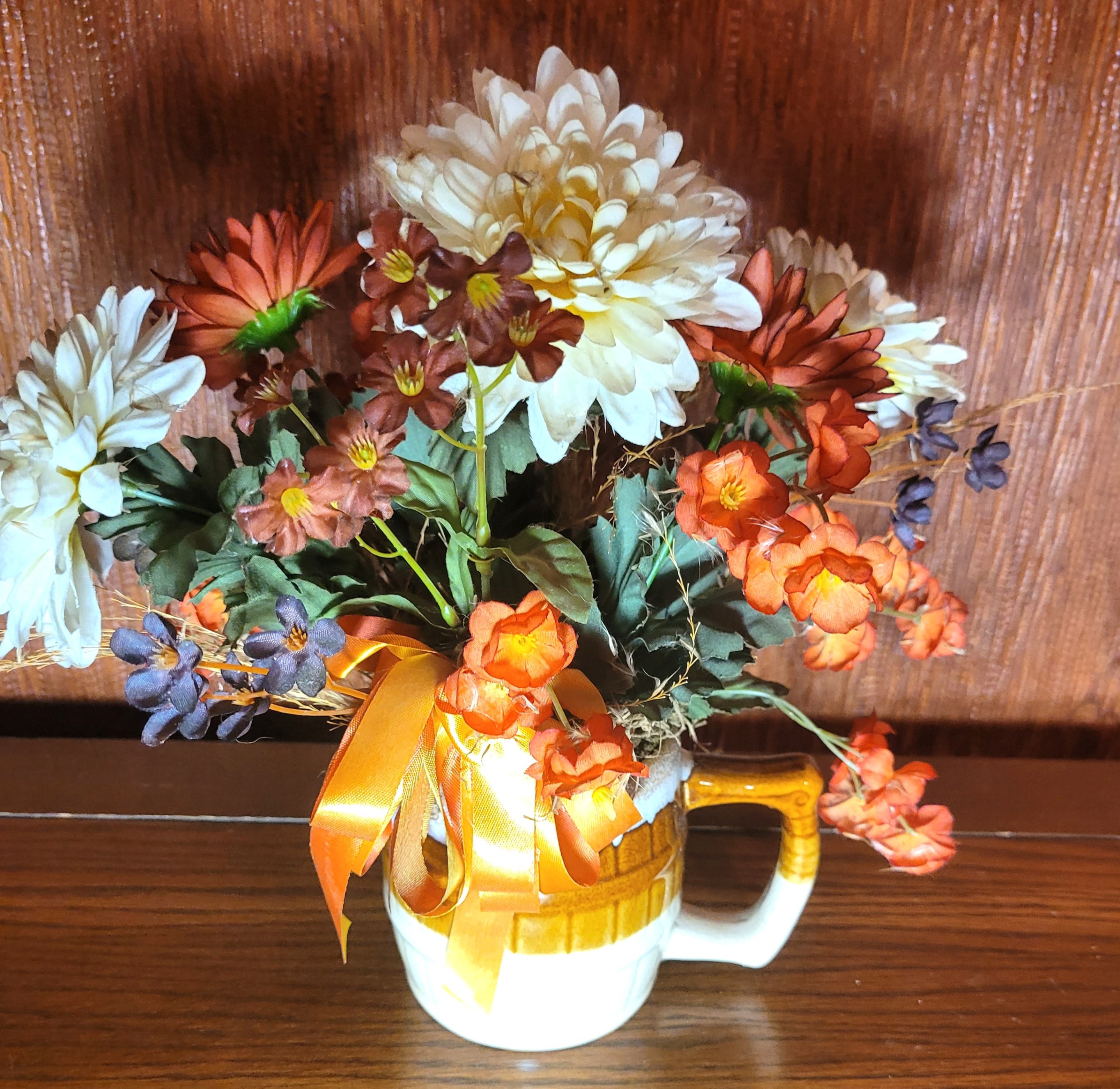 1970s Two-Tone Drip Glaze Mug Vase with Autumn Faux Floral - photo 2