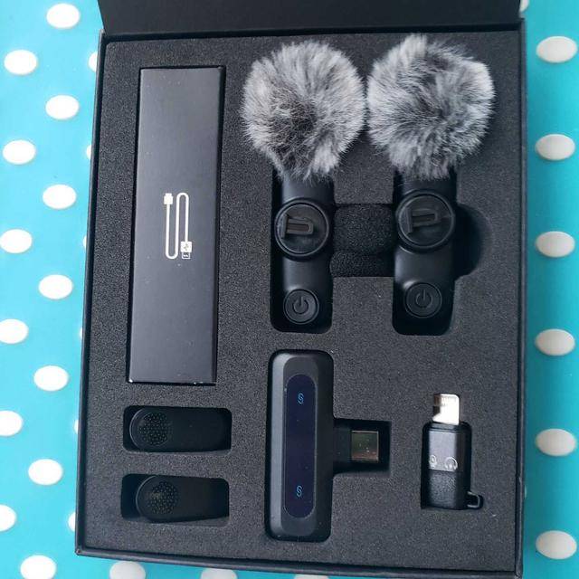 Mini Wireless Lavalier Microphones x00417y9jf