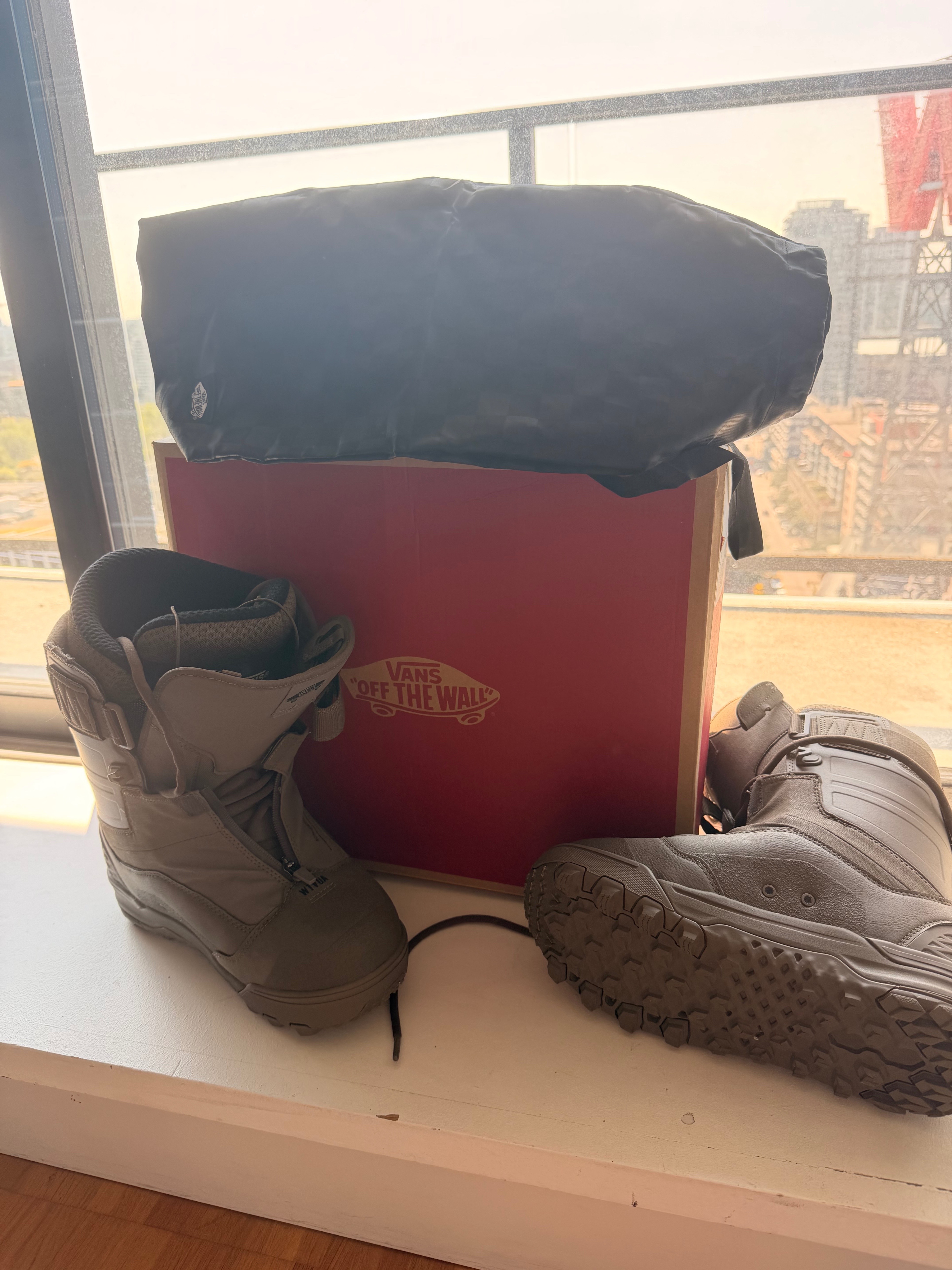 Vans Hi-Country & Hell-Bound Snowboard Boots – Men’s 10.5 - photo 5