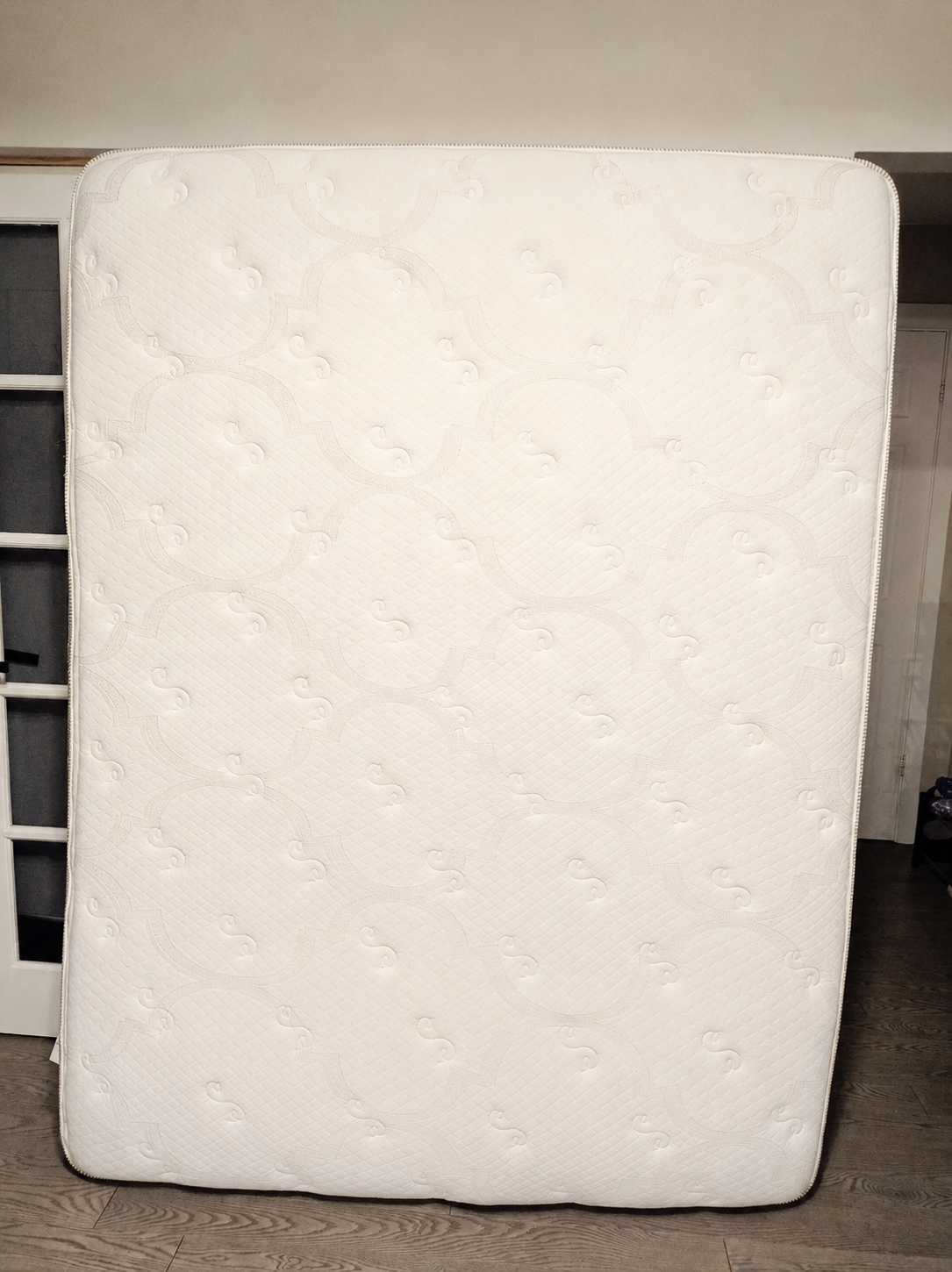Serta Perfect Sleeper Caledon Queen Mattress (Made in Canada)