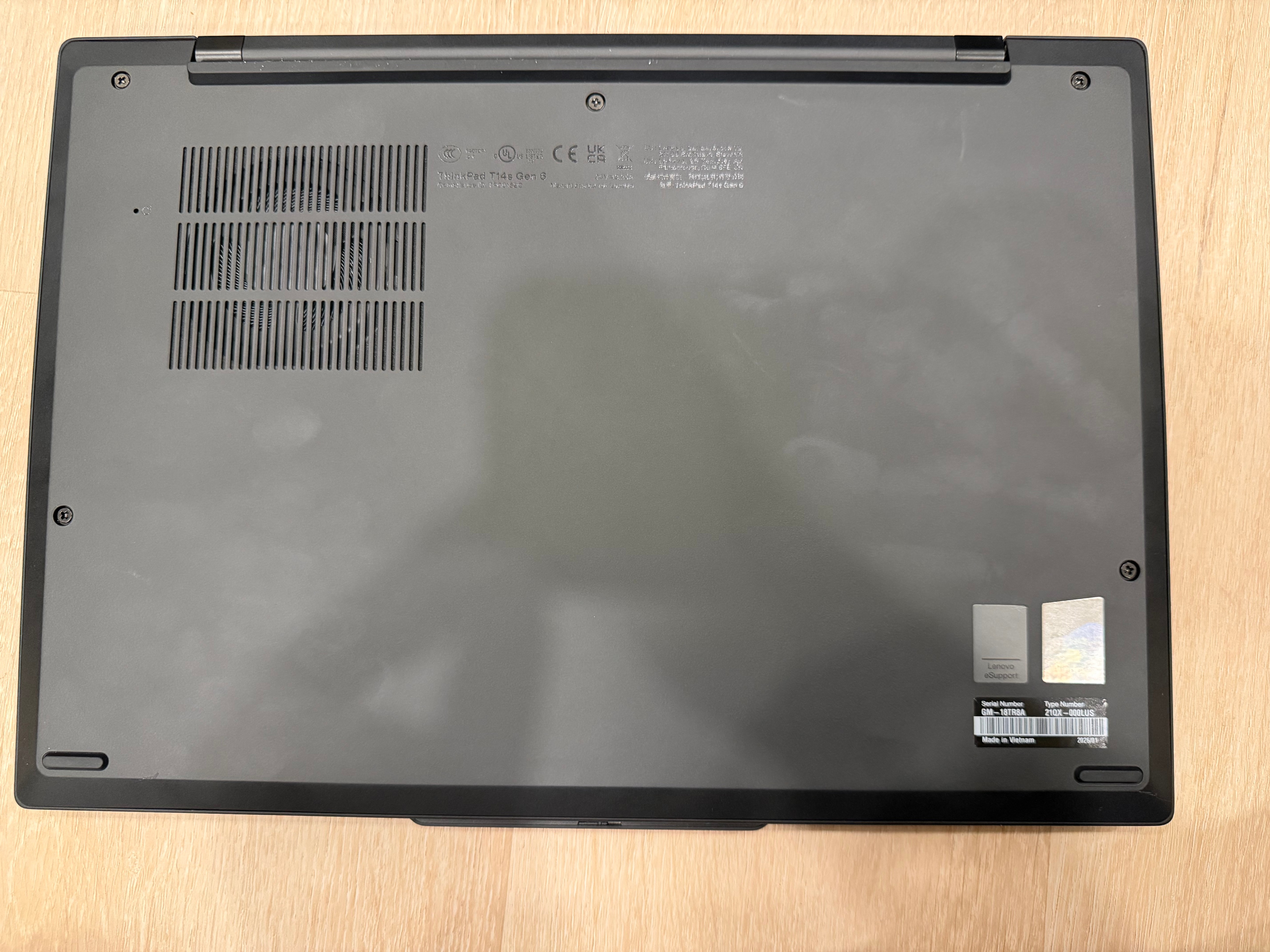 Lenovo ThinkPad T14s Gen 6 Intel (14”) - photo 4