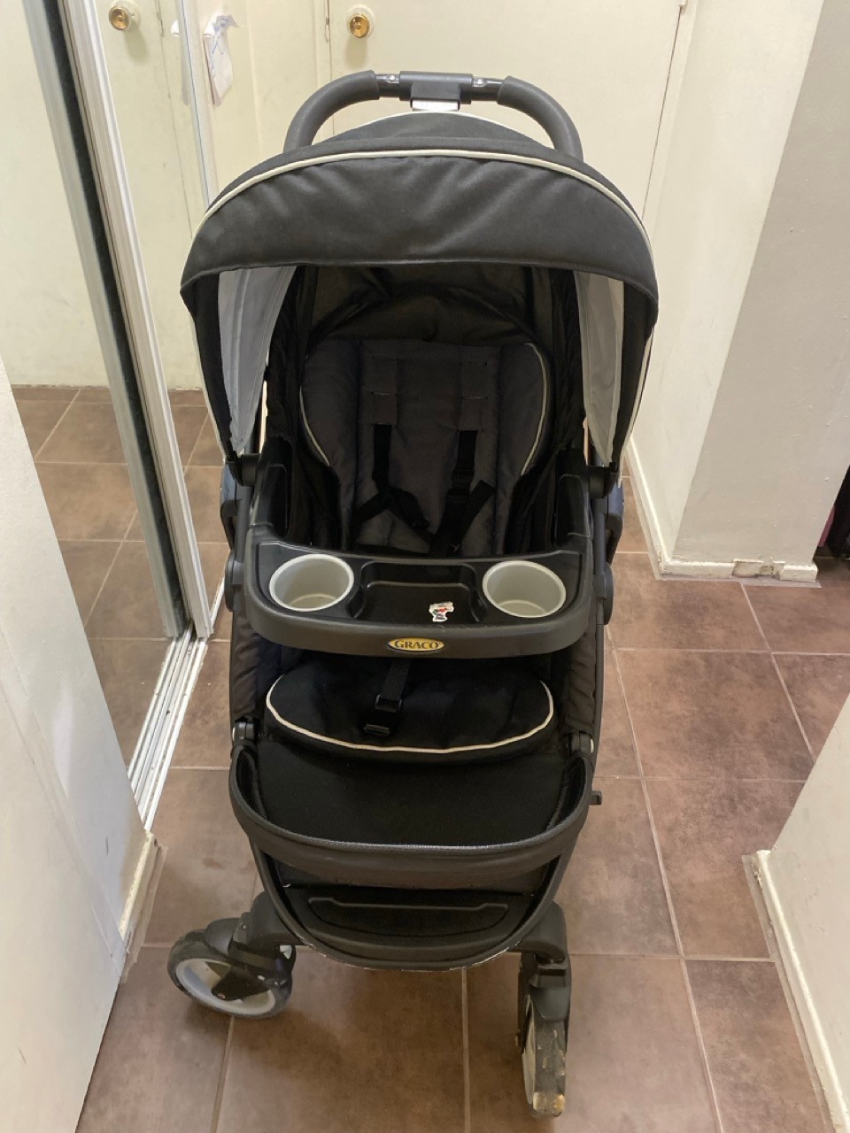 Graco Stroller with Winter Cover – Good Condition – $50 - photo 5