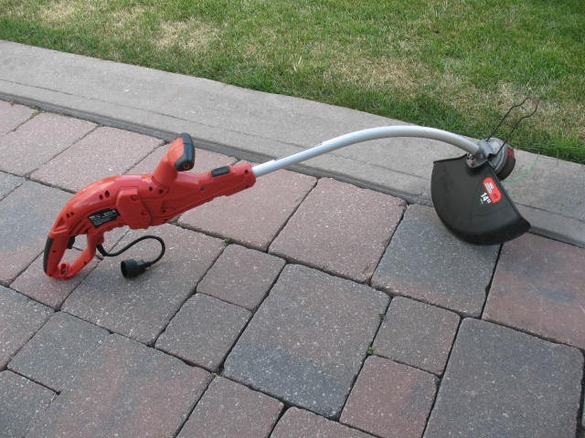 Black and Decker HOG Corded Grass Trimmer