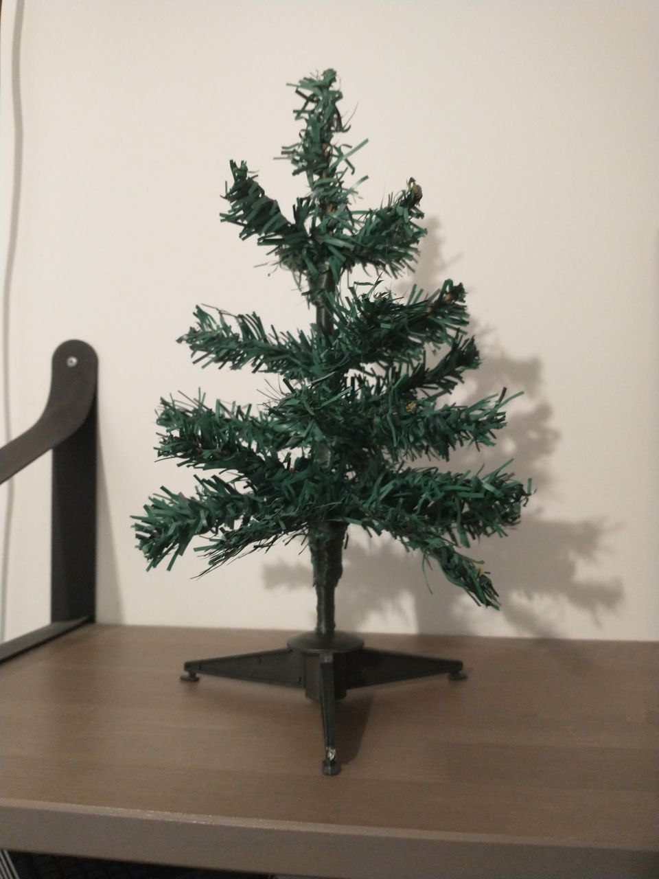 Mini Christmas tree with bonus string light