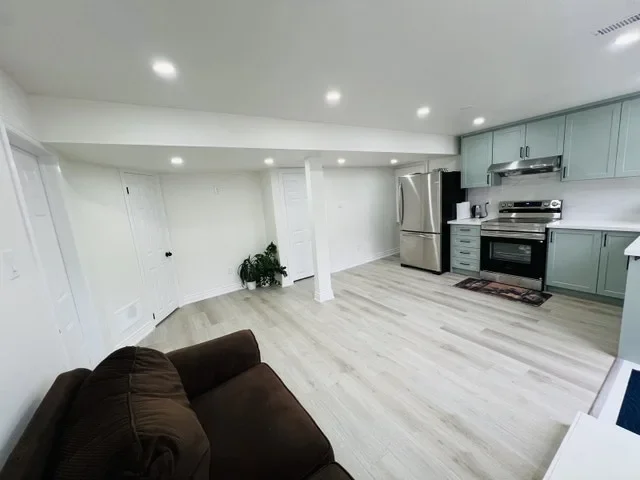 Legal Brand-New 2 Bed 1 Bath basement for Rent - photo 3