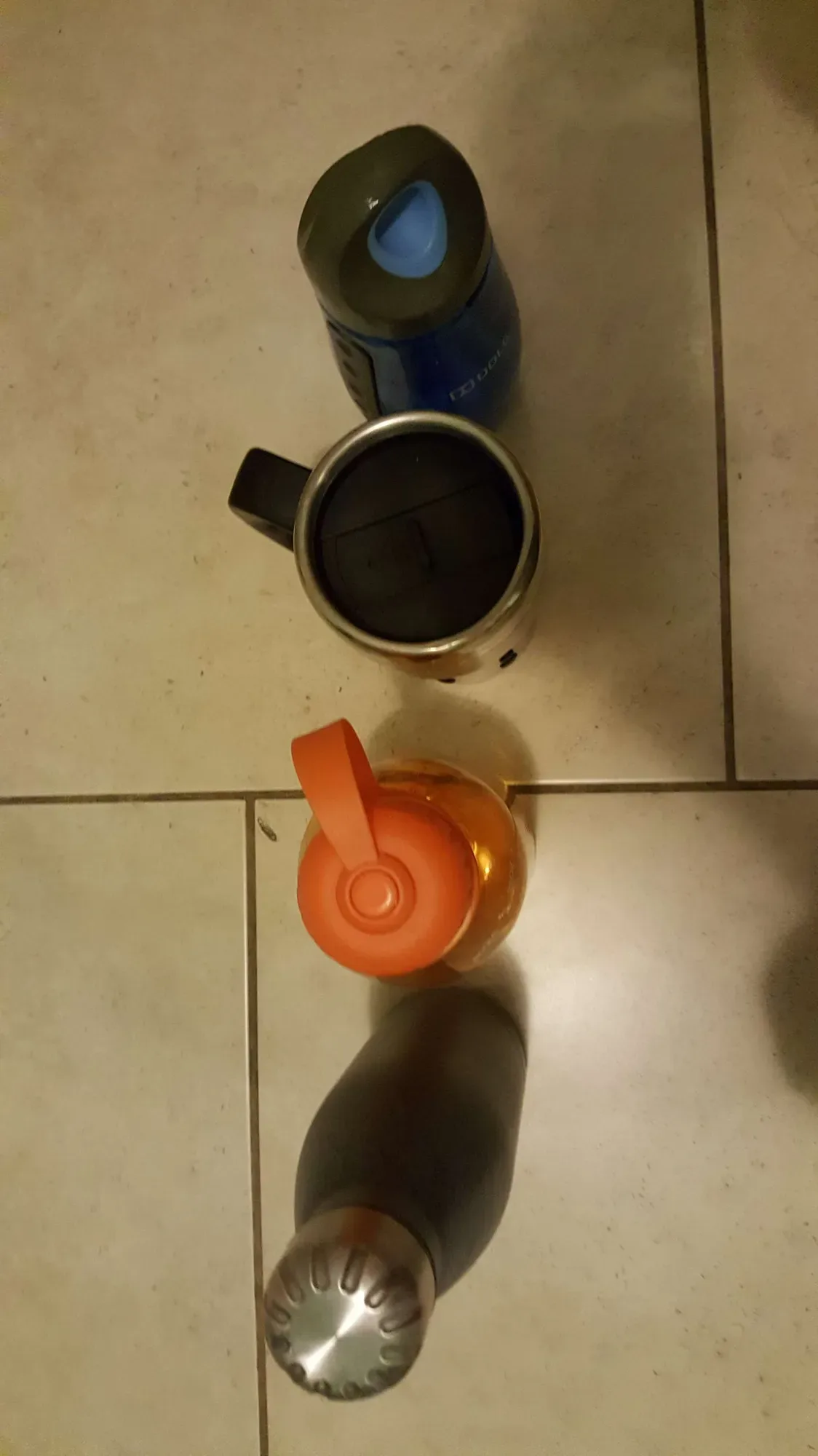 Various water bottles & travel coffee mugs - photo 3