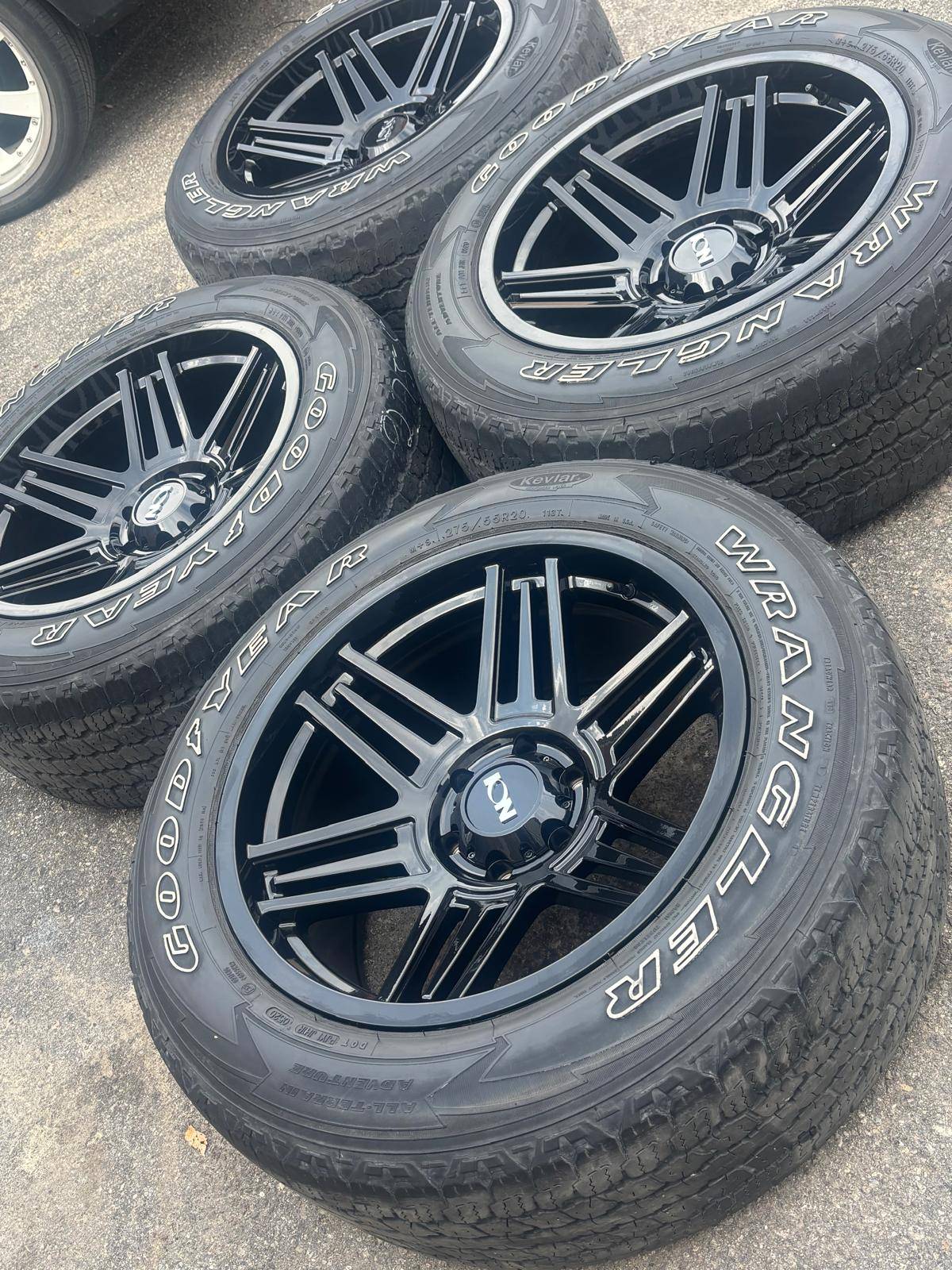 NEW 20" ION 147(6x139)+Used Goodyear A/T-Tahoe/Sierra/Silverado - photo 5
