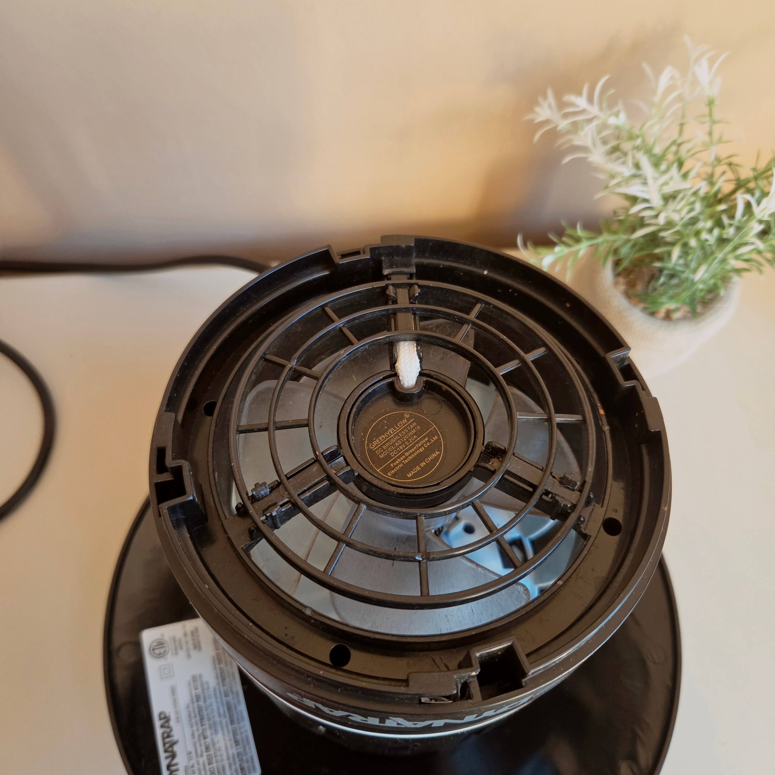 Dynatrap - Large ½ Acre Silent UV Mosquito Trap - Pre-Loved! 🦟 - photo 5