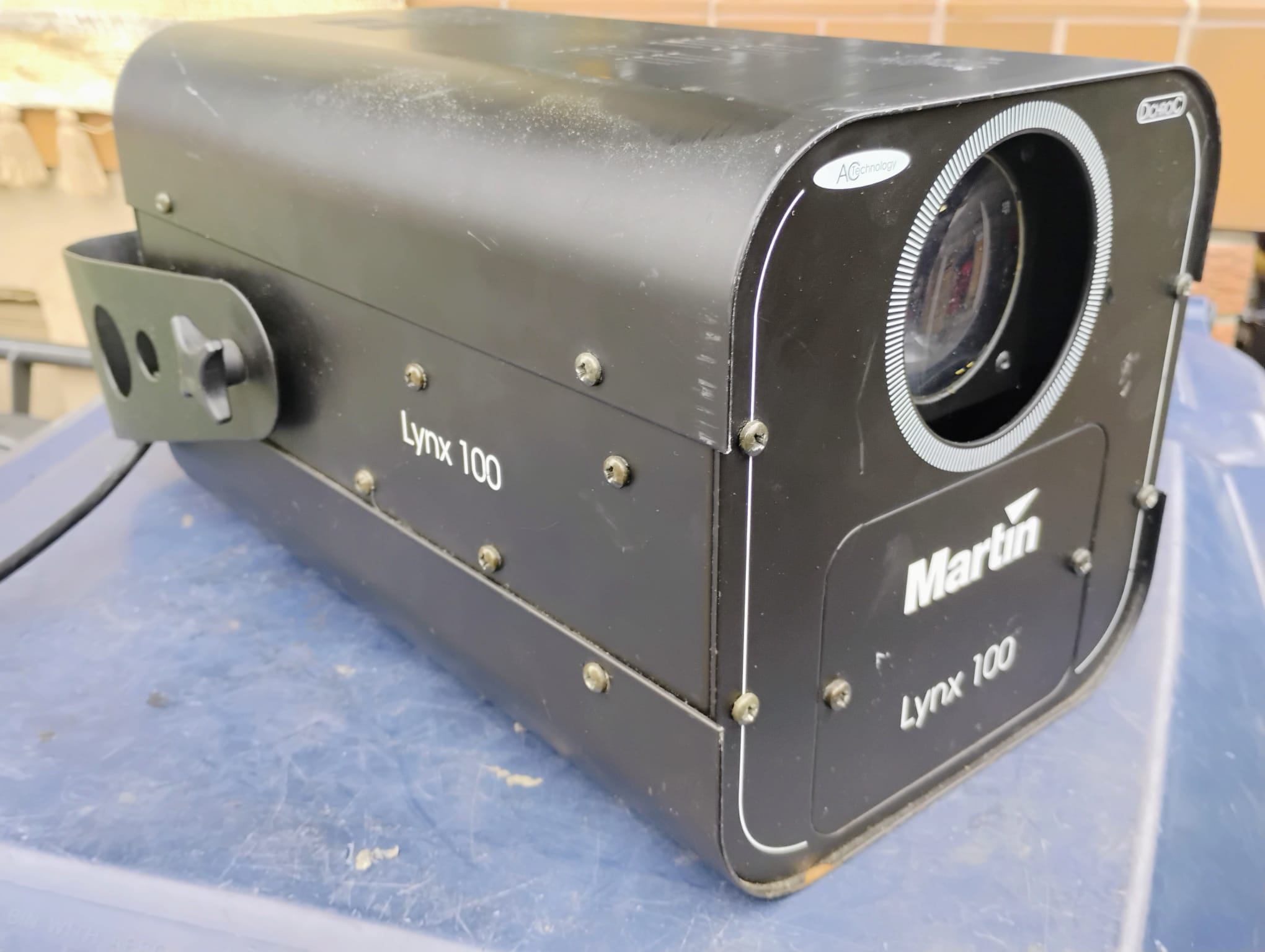 Martin Professional  Lynx 100 US  Light Effects Spotlight