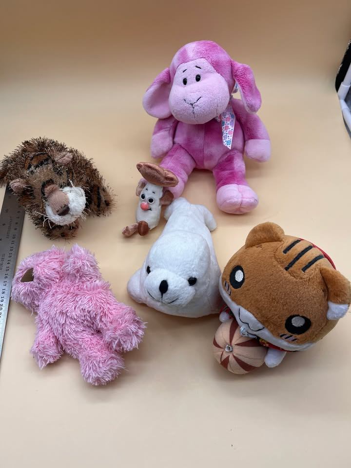 FREE Stuffed Animals / Plush Toys Lot - 6 pcs