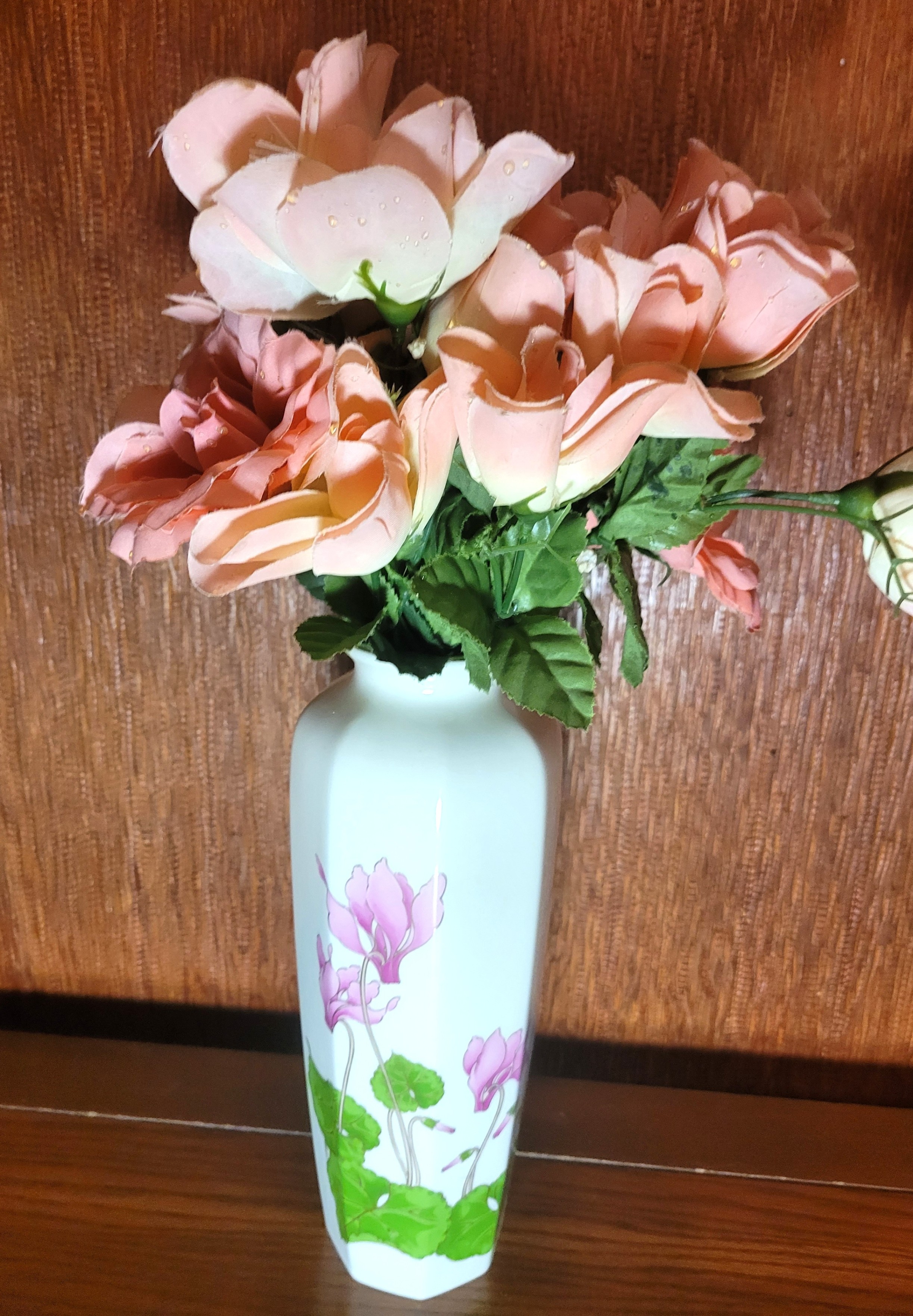 1970s Otagiri Japan Hexagonal Cyclamen Porcelain Vase Floral - photo 5