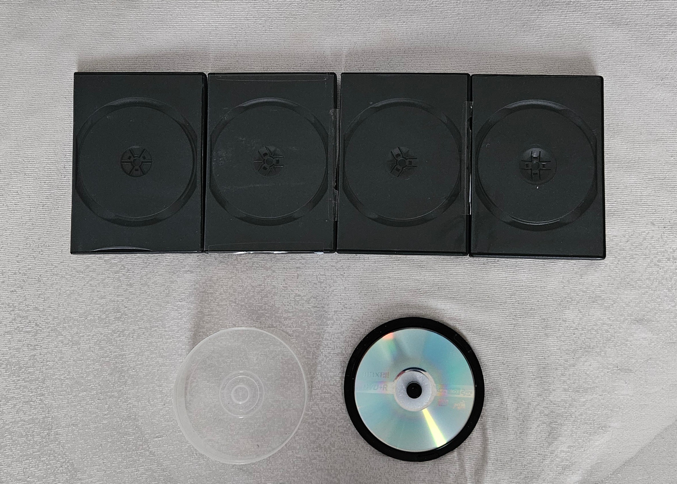 BRAND NEW 8 PK MAXELL DVD+R 16X 4.7GB WITH HARD CASE