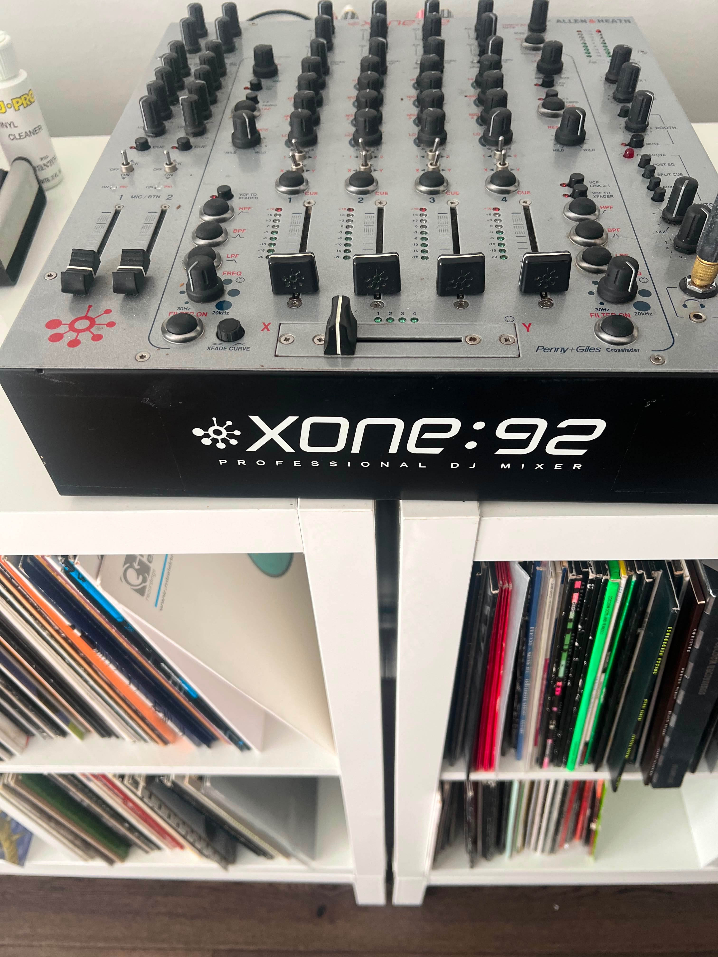 Allen & Heath Xone:92 Professional 6-Channel Analog DJ Mixer - photo 3