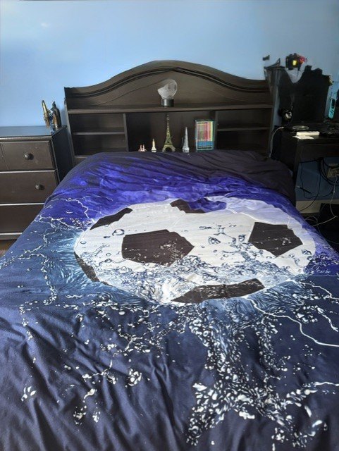Bedroom Set -Bed, Dresser, Nightstand - photo 2