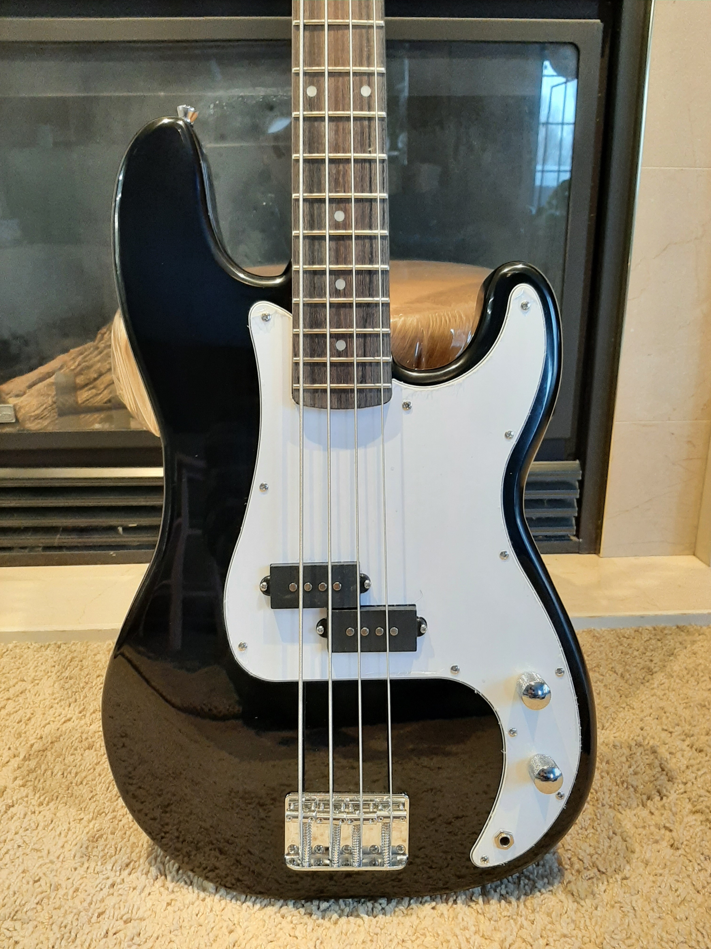 Brand New Spear & Shield 4-String Bass Guitar – Full Size, Black - photo 2