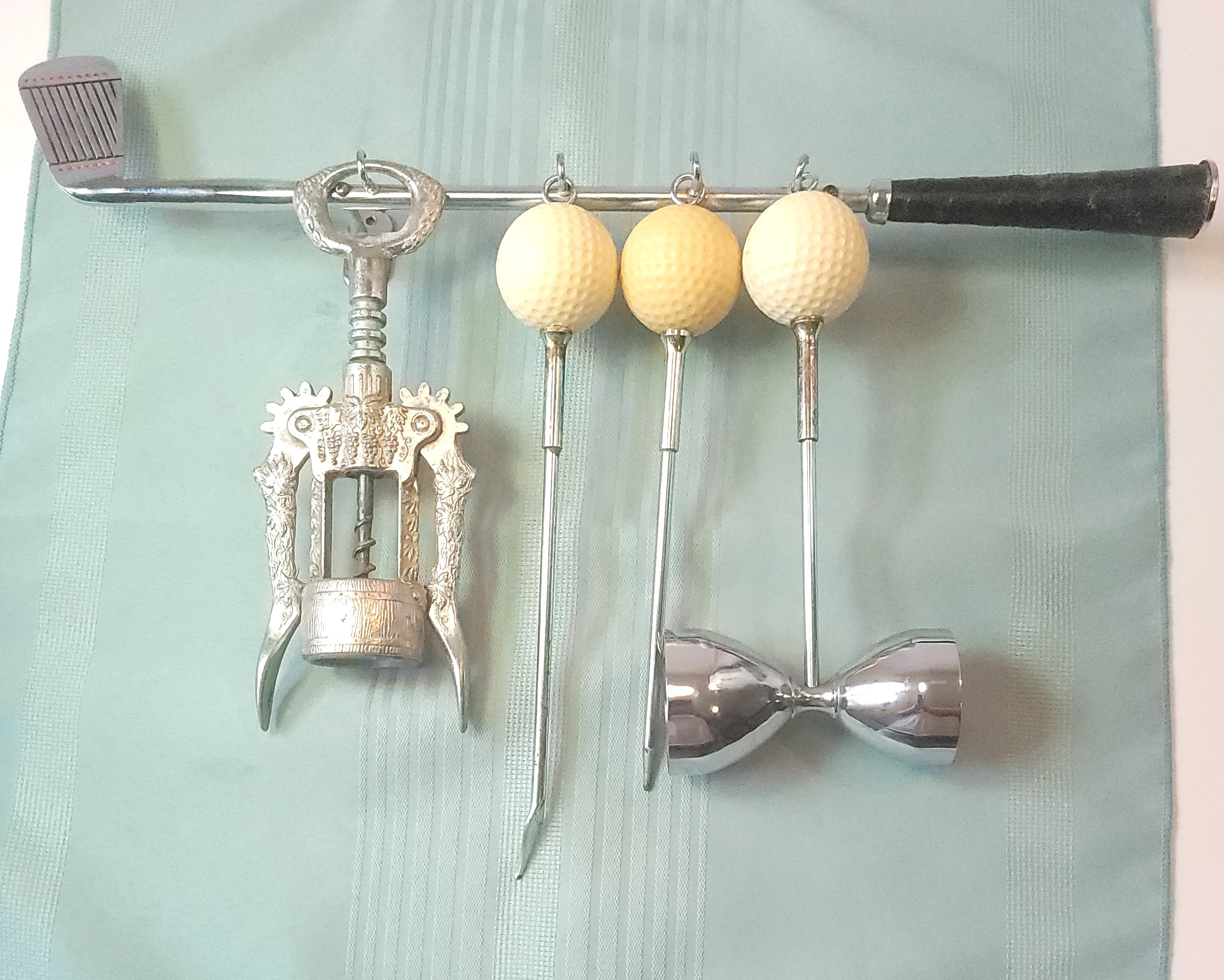 1960s Golf Bar Tool Set Wall Mounted Golf Club Rack - photo 2