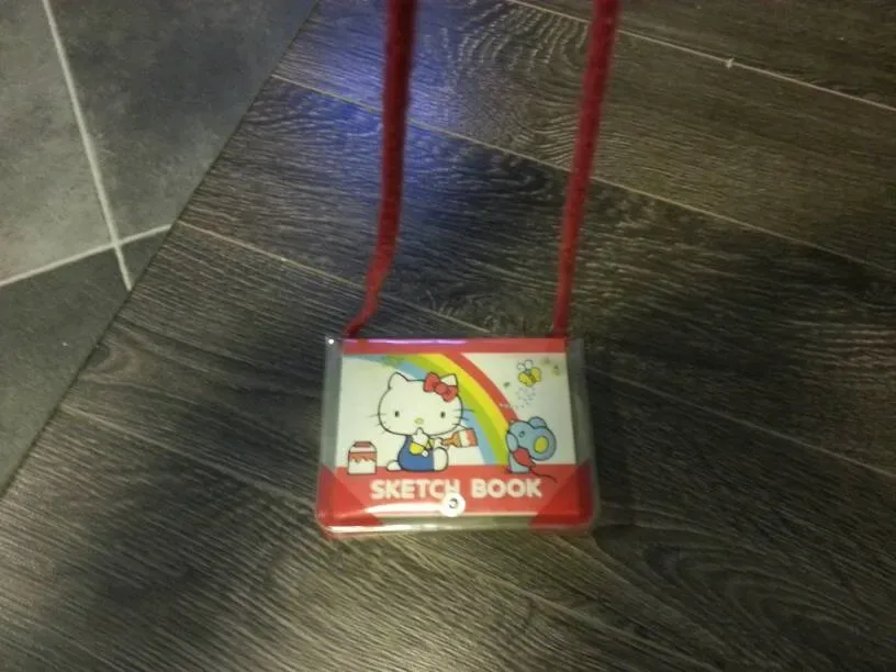 Nostalgia Buns: Vintage Hello Kitty "Purse" With Pencil Crayo... - photo 2
