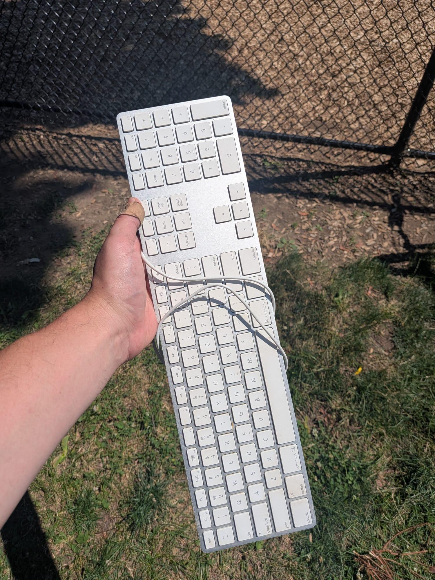 Apple Keyboard