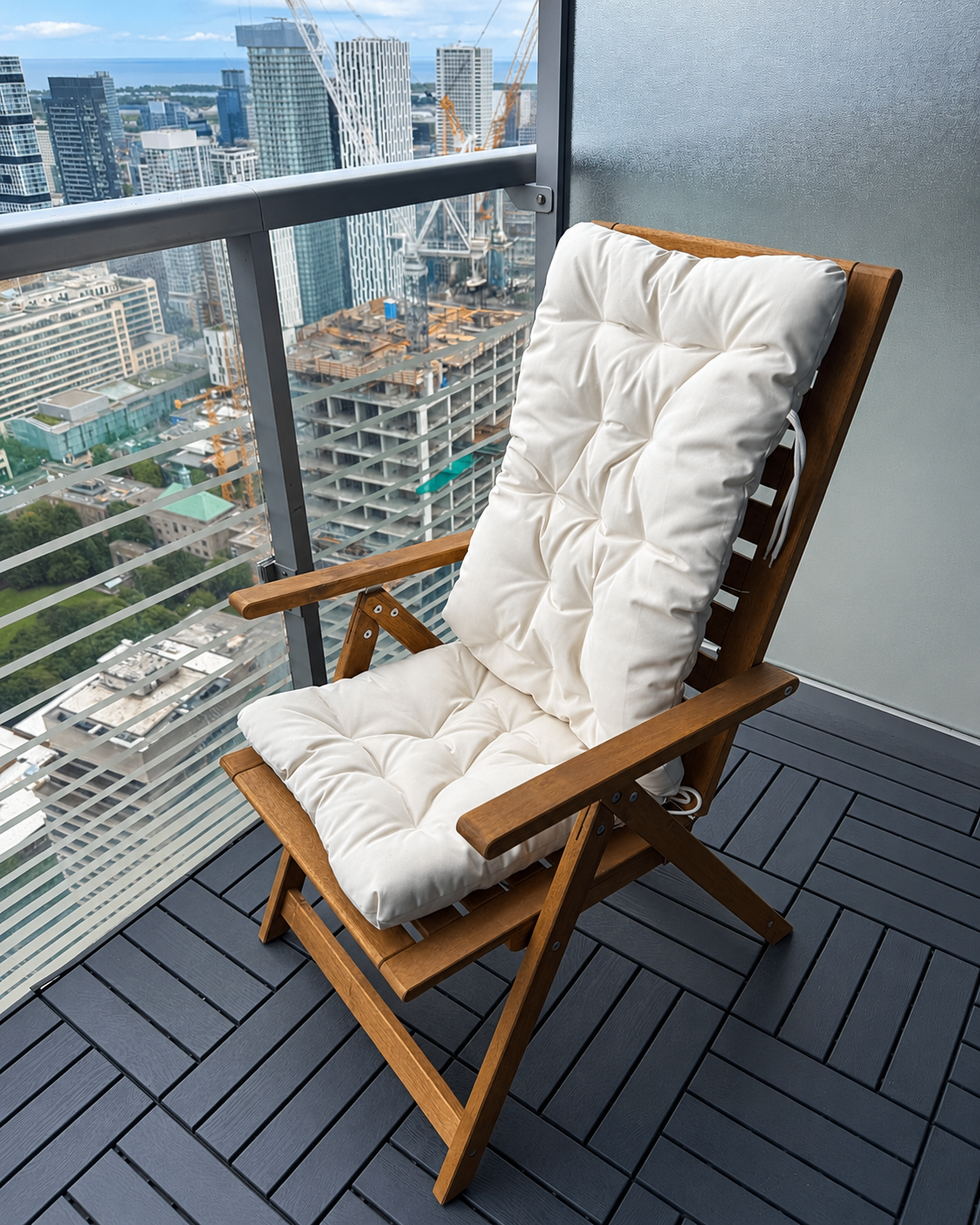 IKEA NÄMMARÖ reclining outdoor chair with KUDDARNA cushion.