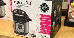 Instant Pot Machine with Box and Accessories in excellent wor...