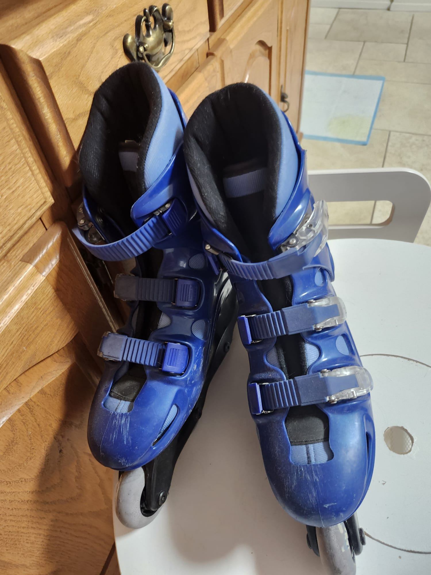 CCM Lazr Inline Roller Blades Size 6 – Good Condition
