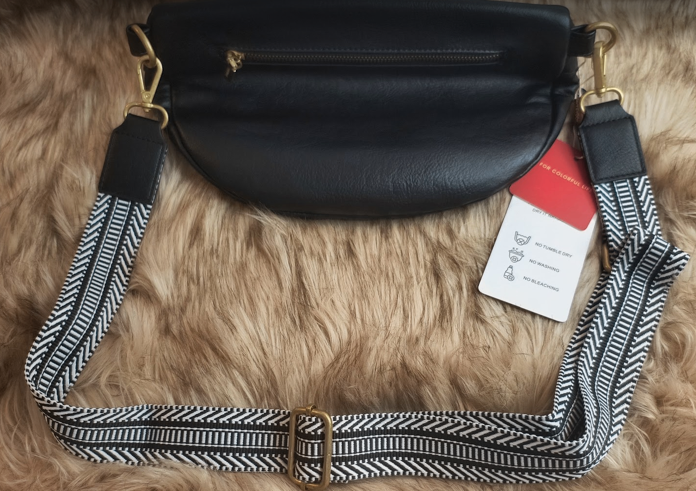 Lovevook Vegan Leather Crossbody Fanny Pack - photo 3