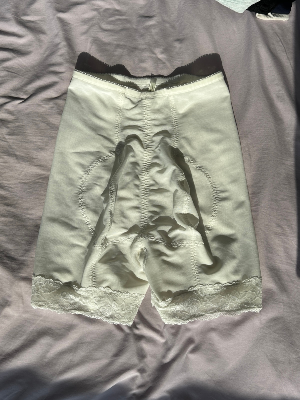 Women’s Low-Waist Shapewear Shorts - photo 3