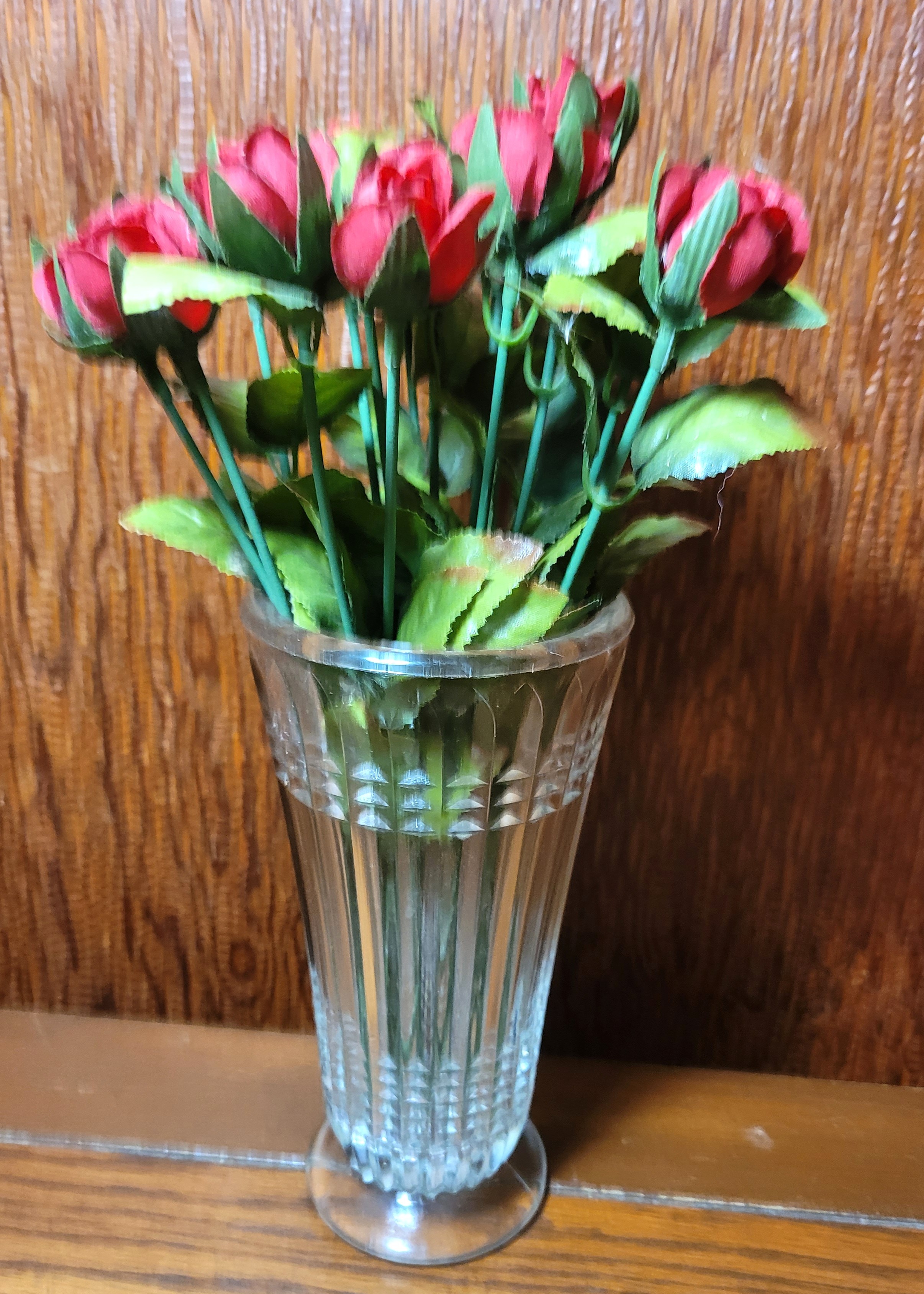 1975 Clear Pressed Glass Vase Ribbed Diamond Pattern Faux Floral - photo 5