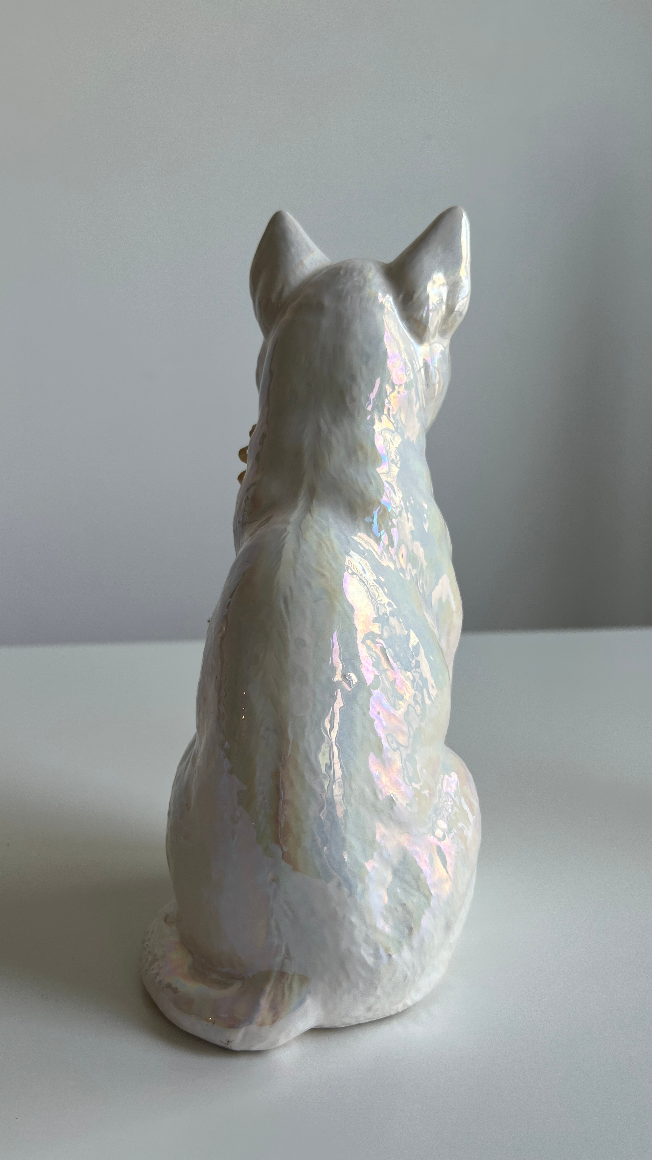 vintage 80's Cat Statue Kitten Iridescent figurine - photo 3