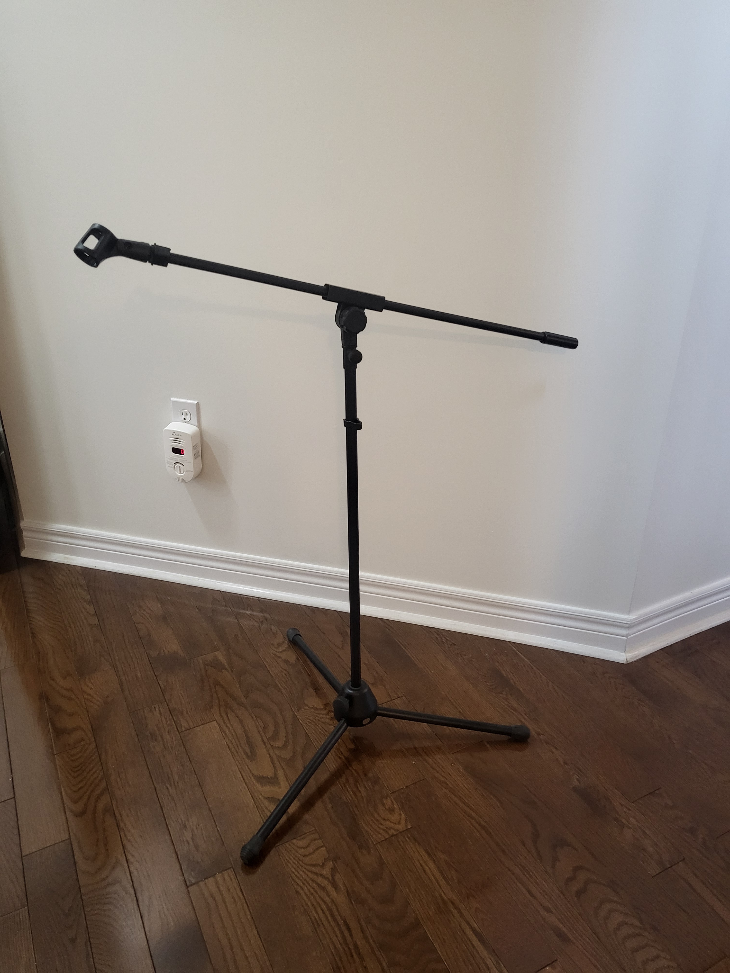 Brand New Black Microphone Stand Tripod Boom, Height Adjustable - photo 2