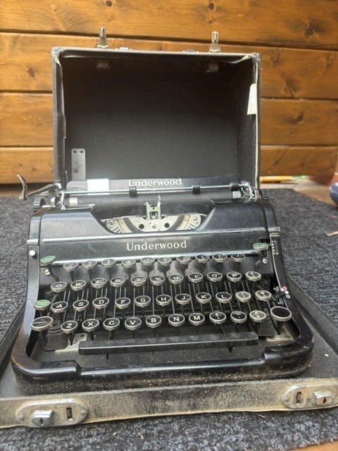 Underwood Typewriter with Case