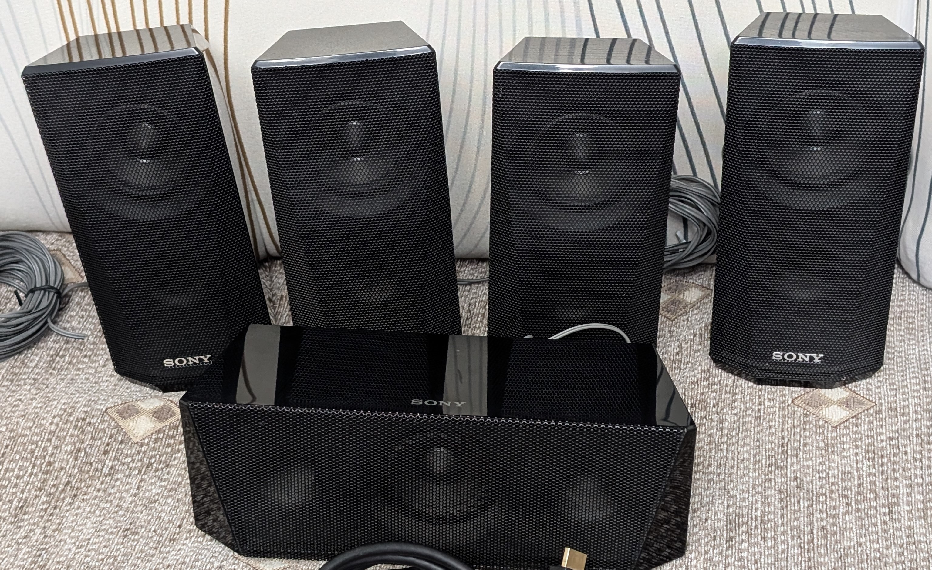 Sony Blu-ray Disc DVD Home Theatre System $100 (Was $125) - photo 4