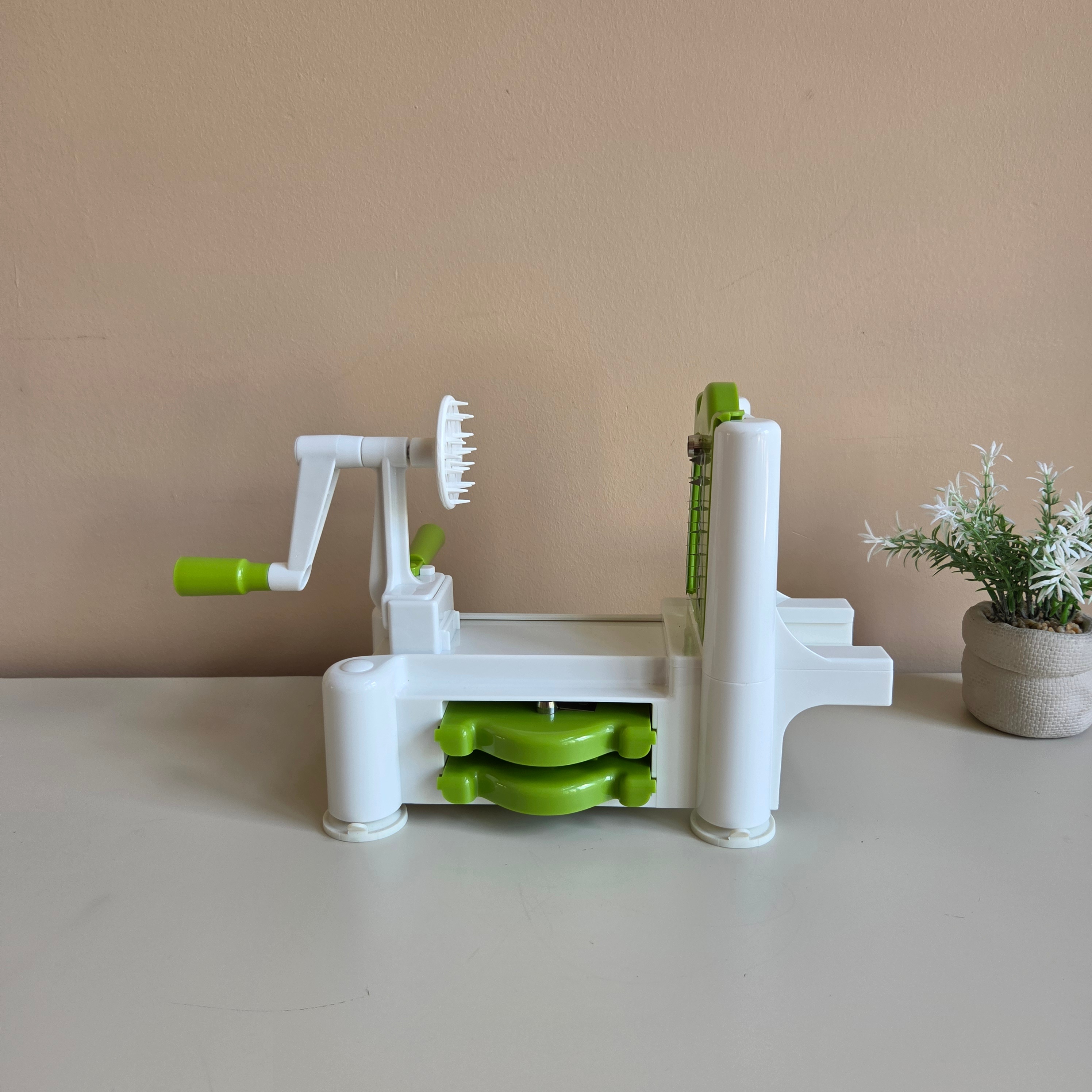 Starfrit - Manual Vegetable Slicer With Add-Ons - Pre-Loved! 🥔 - photo 3
