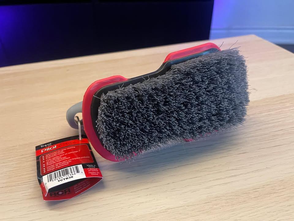 Tire Brush for Car Detailing - photo 2