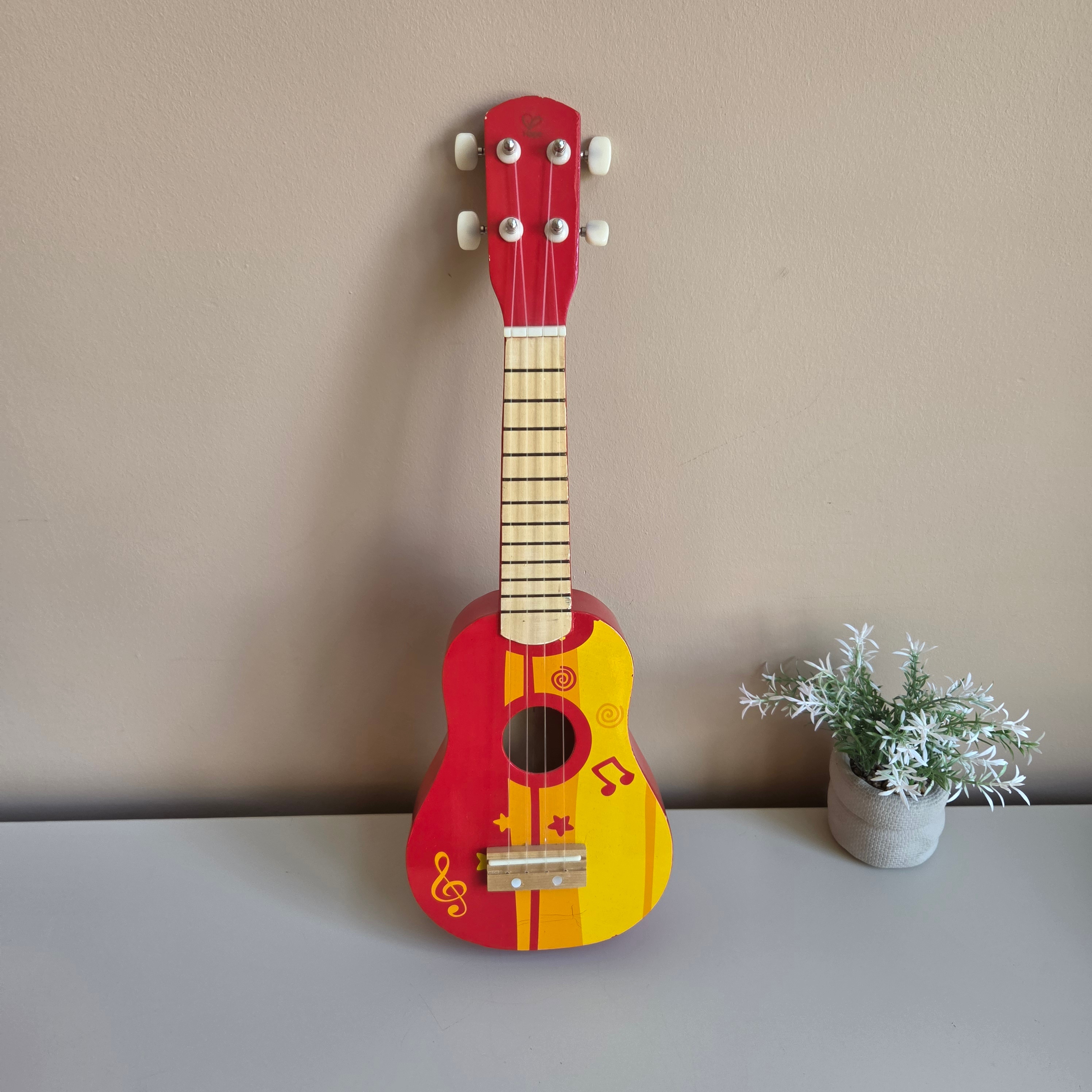Hape - Small Red Kids Ukulele - Pre-Loved! 🎶 - photo 3